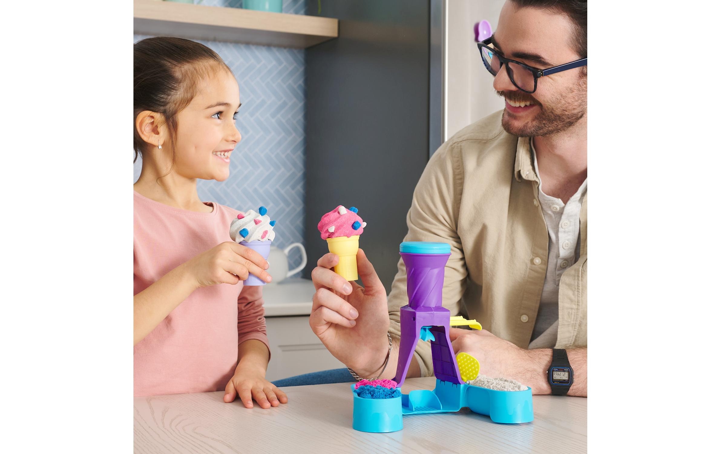Kinetic Sand Softeis Stand 396 gKreatives Indoor-Sandspiel