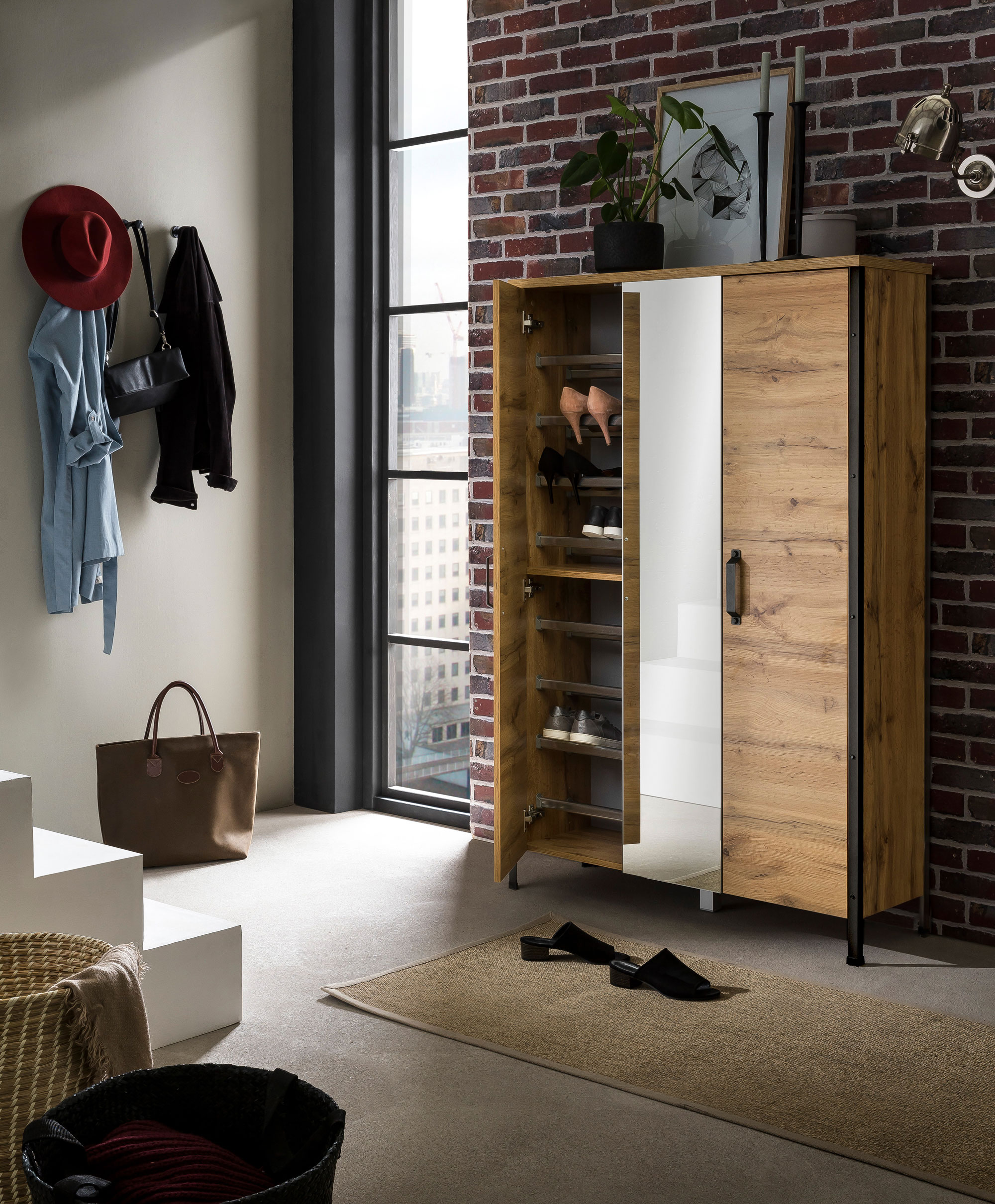 Schuhschrank Hako mit 2 Türen und Spiegel