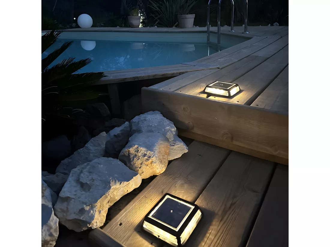 Lot de 8 balise solaires QUADRY Noir Aluminium D12cm