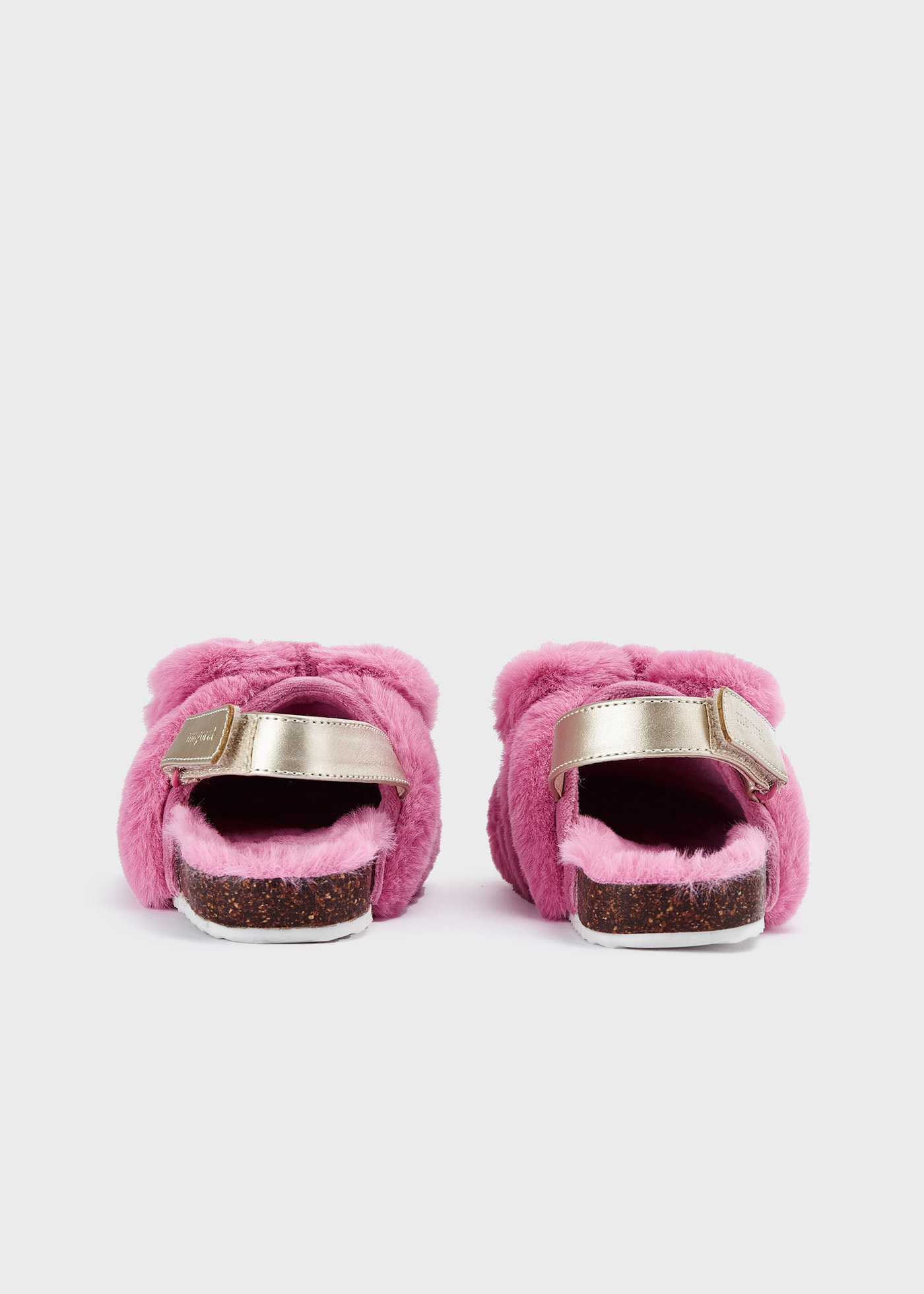 Pantufa infantil com laço