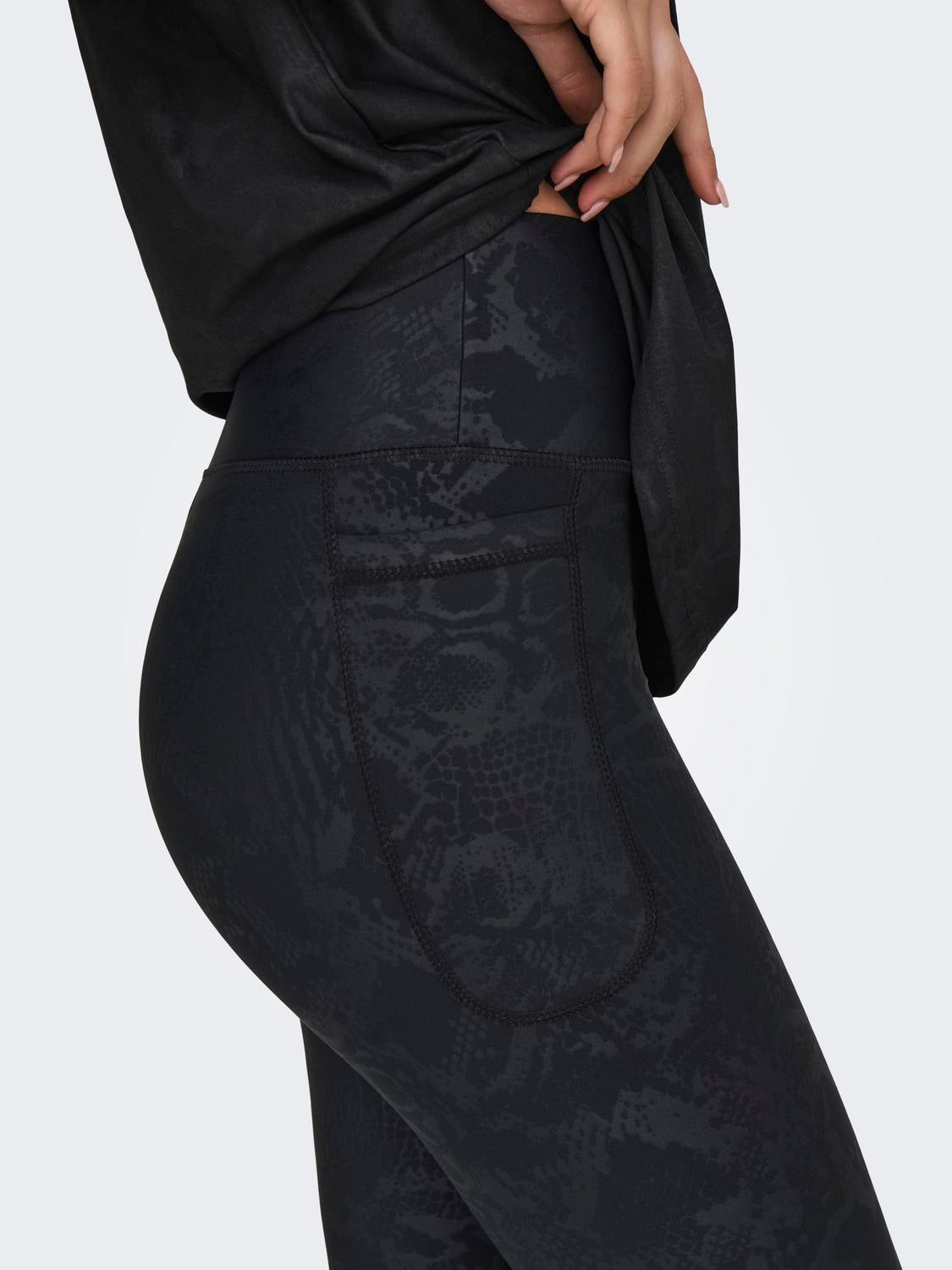 ONPJAM-2-SNAKE Enger Schnitt Sportleggings Black