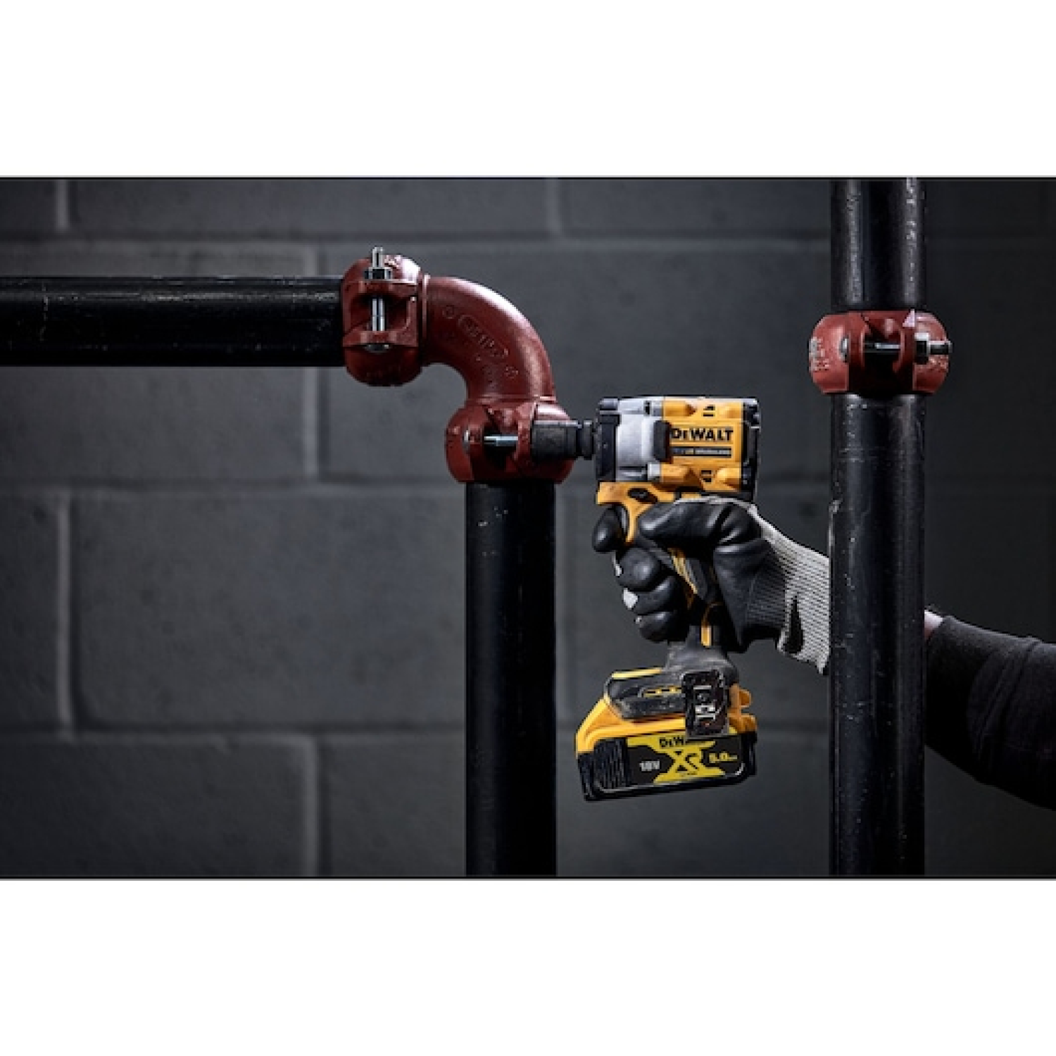 DeWALT DCF923N-XJ 18V Li-ion XR Compacte Accu Slagsmoersleutel body met 3/8