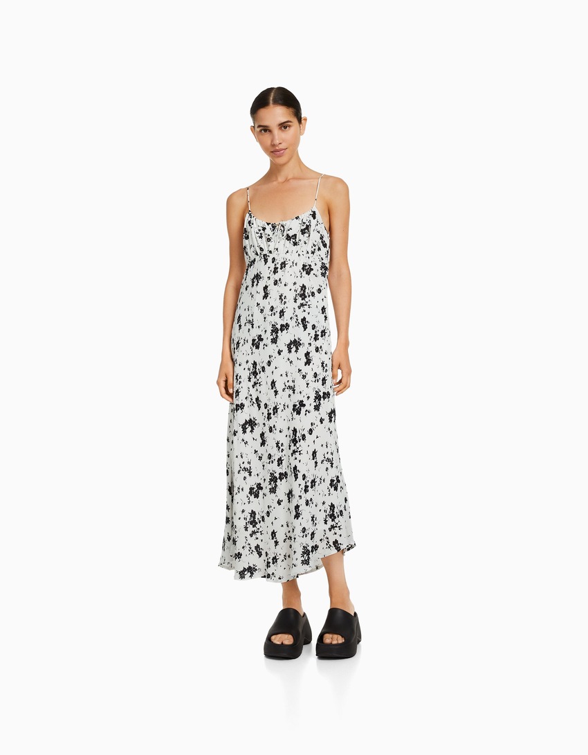 Vestido midi de crepe com alças finas