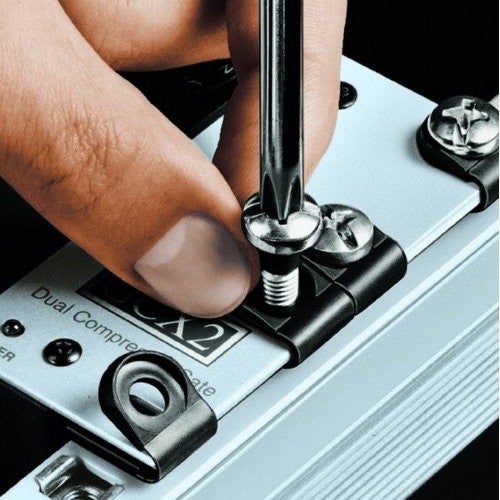 Adam Hall 5635 Humfrees montage kit