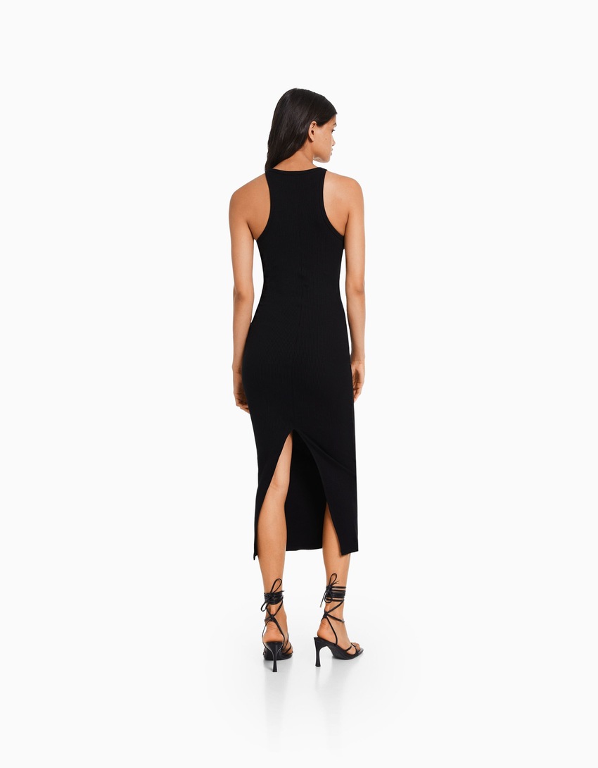 Vestido midi canelado sem mangas