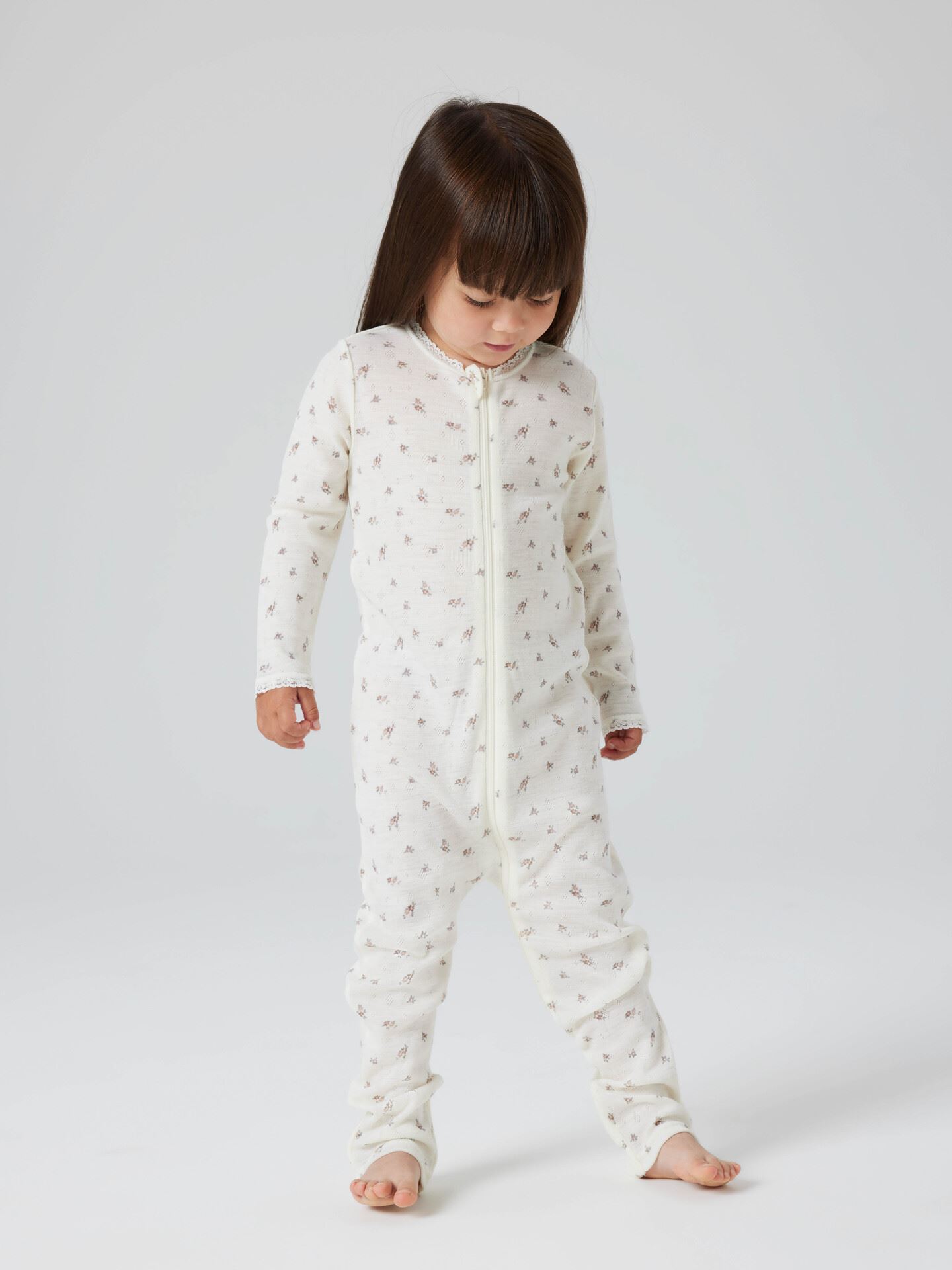 Wang Wool Needle Nightsuit