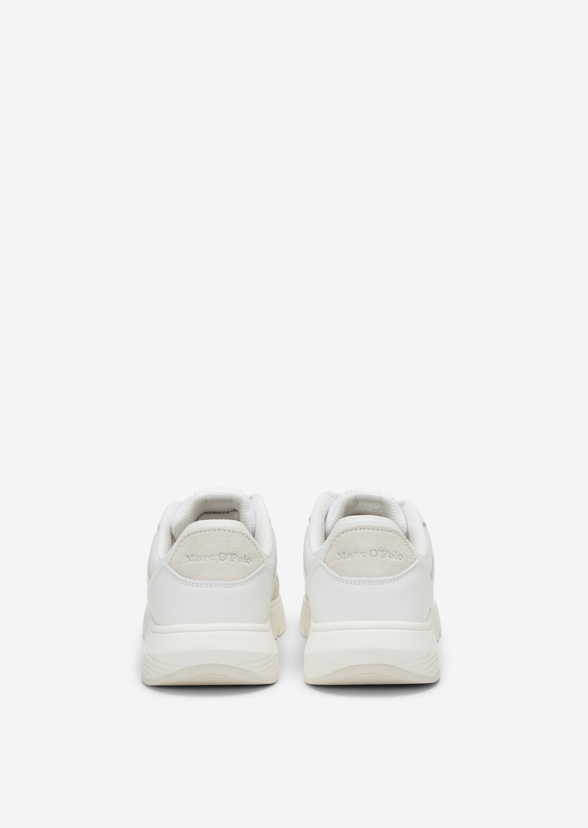 Sneaker aus hochwertigem Material-Mix
