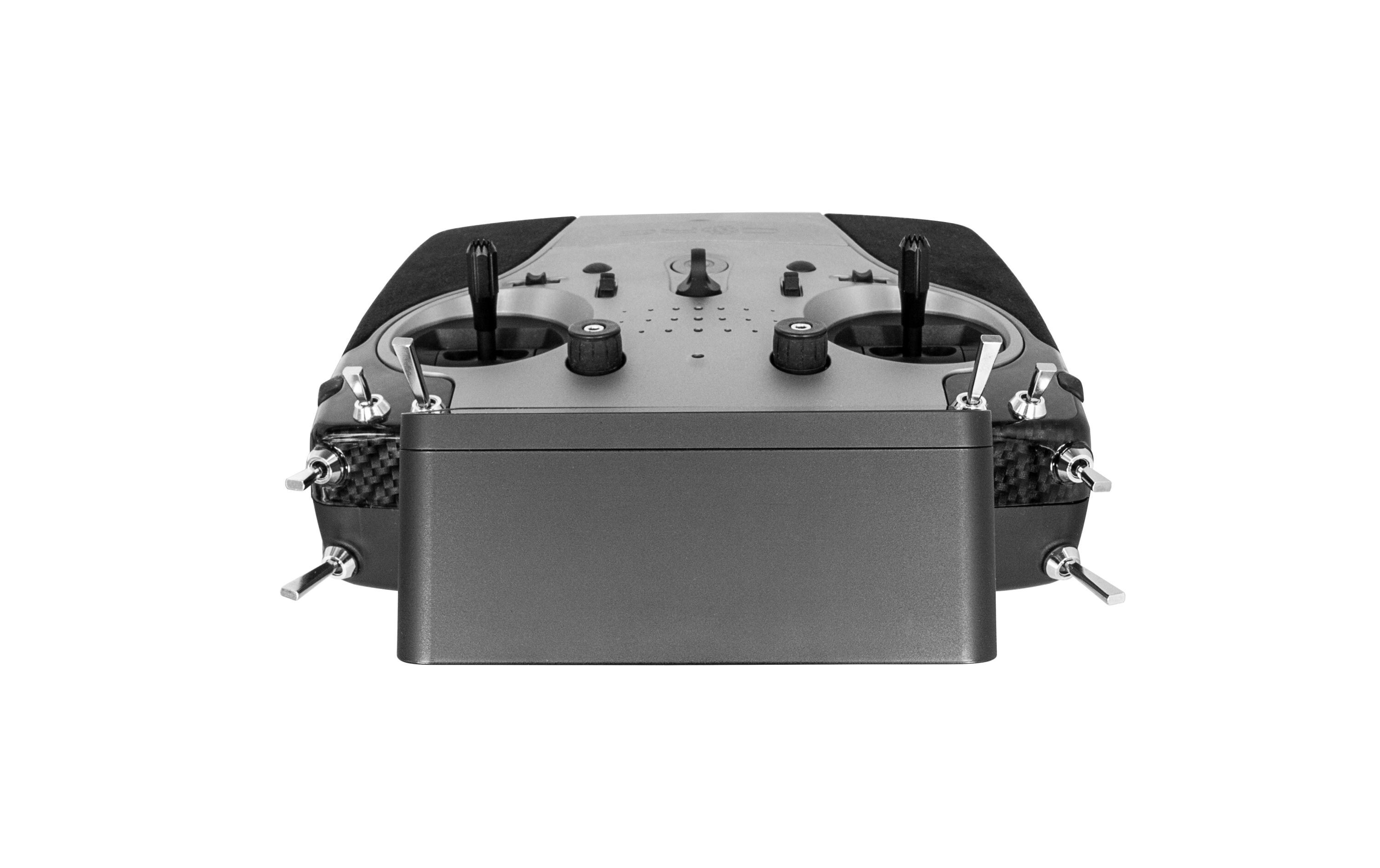 Fernsteuerung CORE Mode 2 Titanium 26-Kanal<br>High-End-Sender mit störsicherer 2.4-GHz-Übertragung