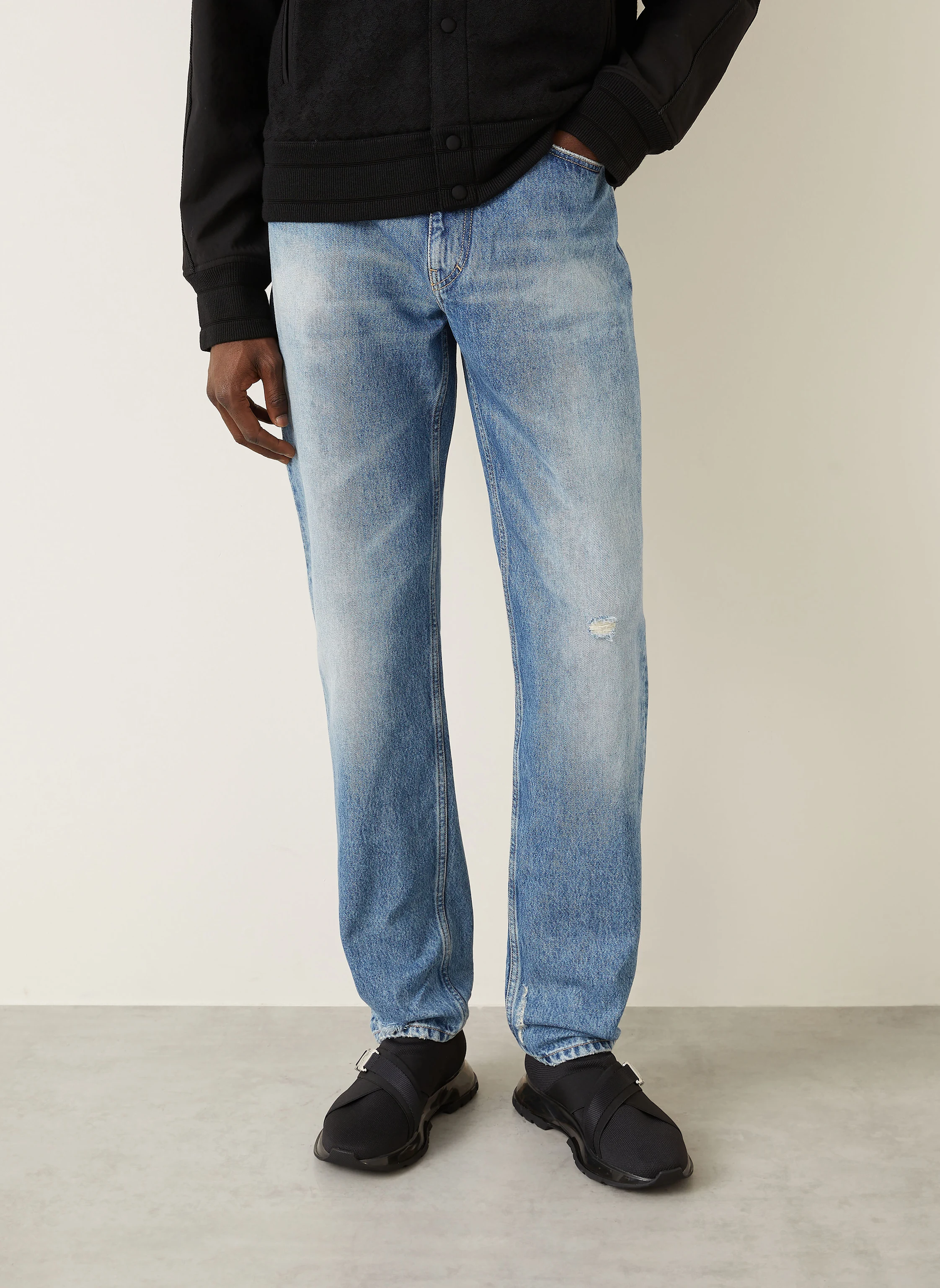 GIVENCHY Destroyed Jeans Extra Slim Fit