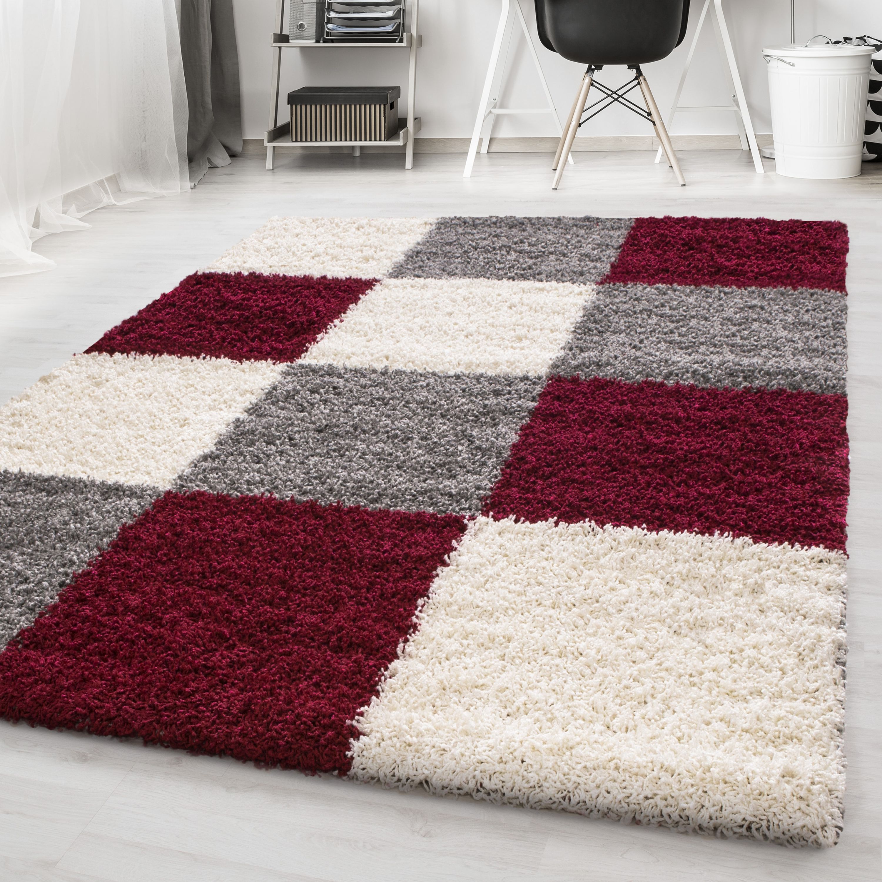 Stilvoller Hochflor-Teppich mit zeitgemäßem Karo-Muster, Shaggy-Teppich