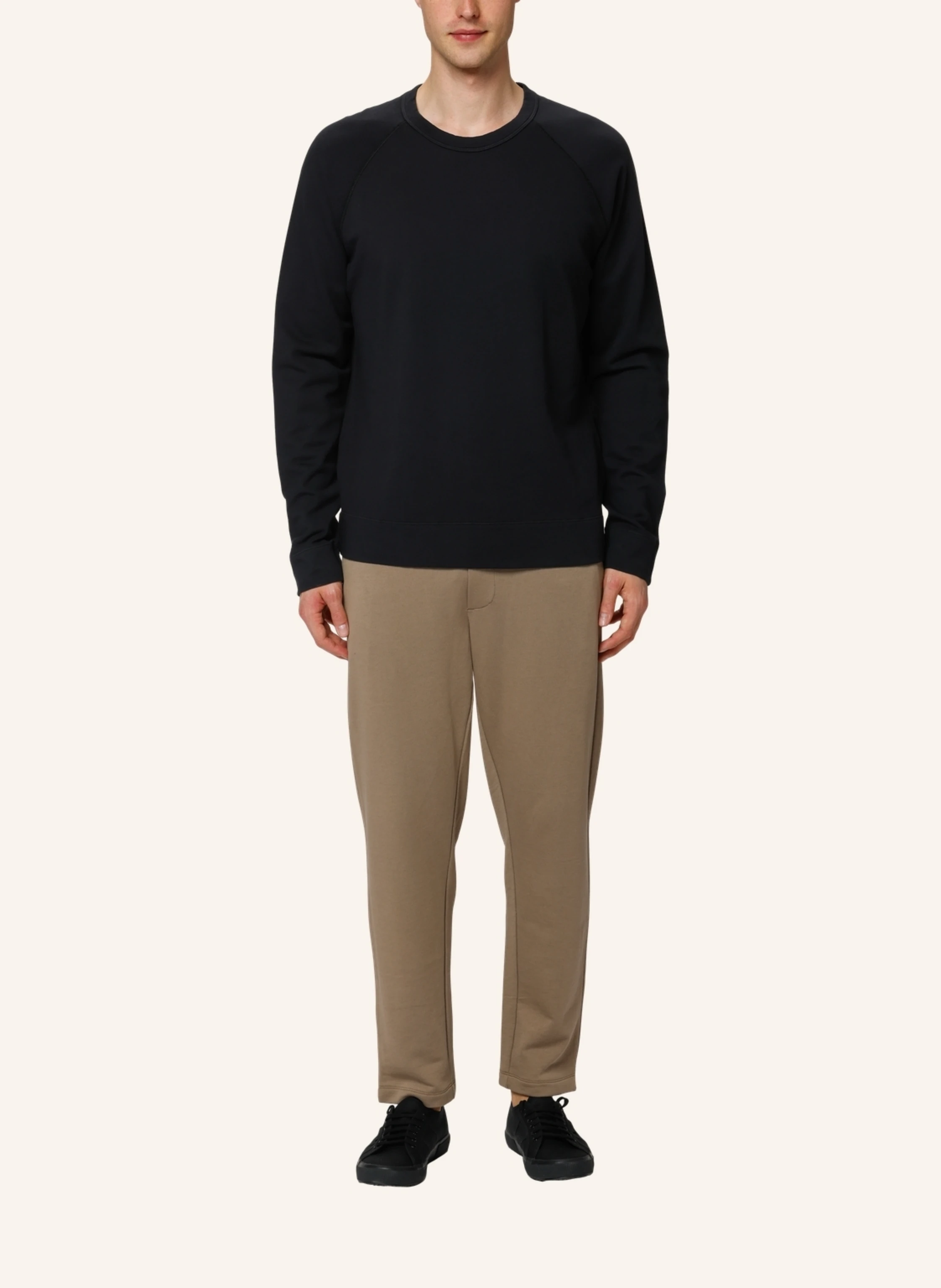 TRUSTED HANDWORK Round Neck 1/1-Sleeve Sweatshirt with Raglan