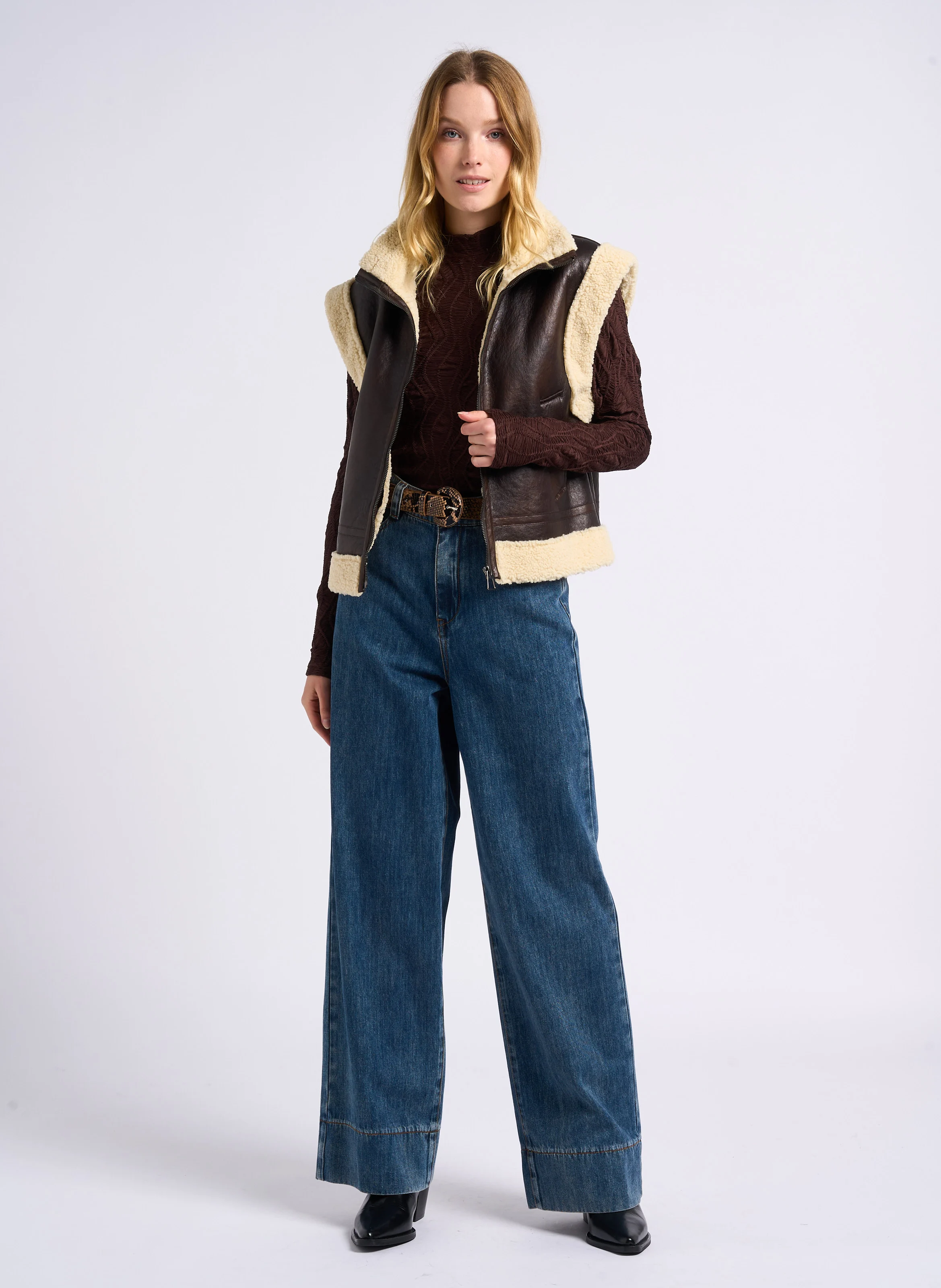 ERMIN - Manteau col montant sans manches | Marron