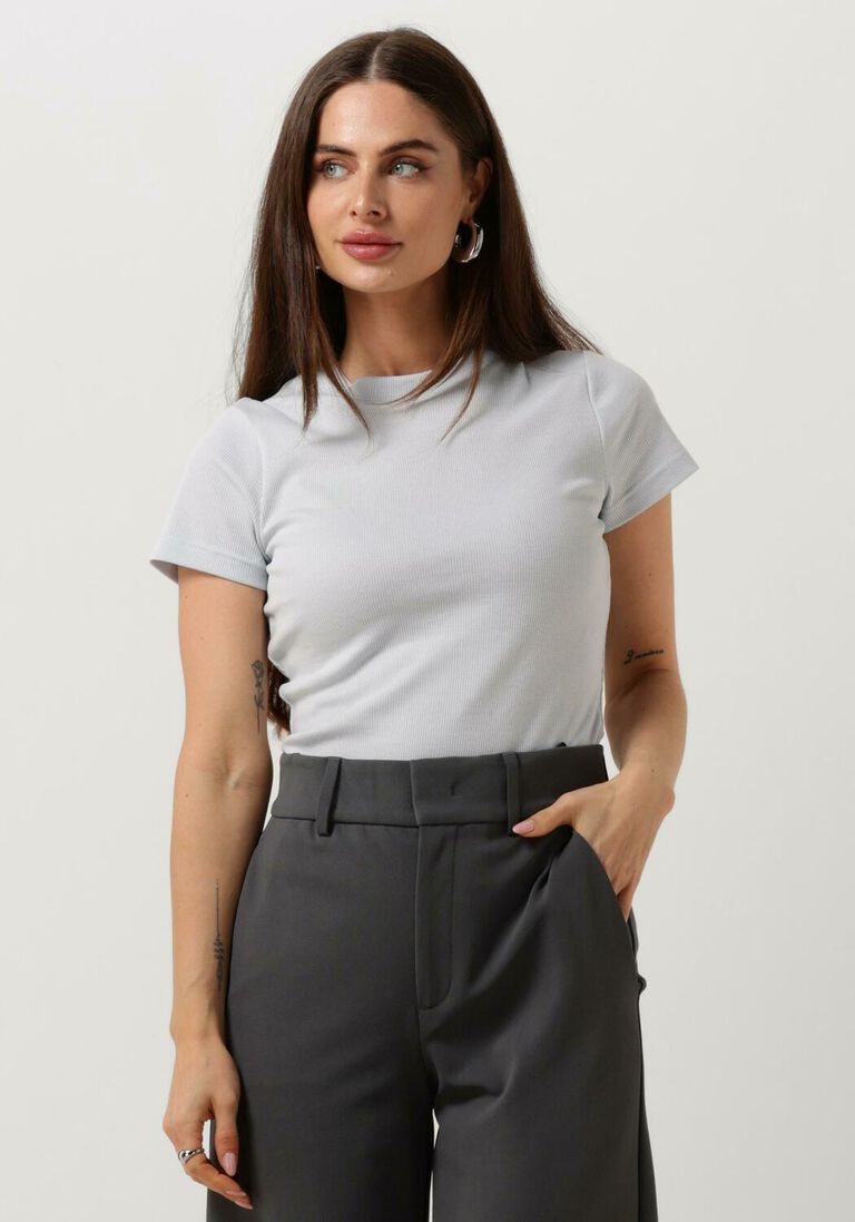 VANILIA lichtblauwe vanilia top rib basic t-shirt
