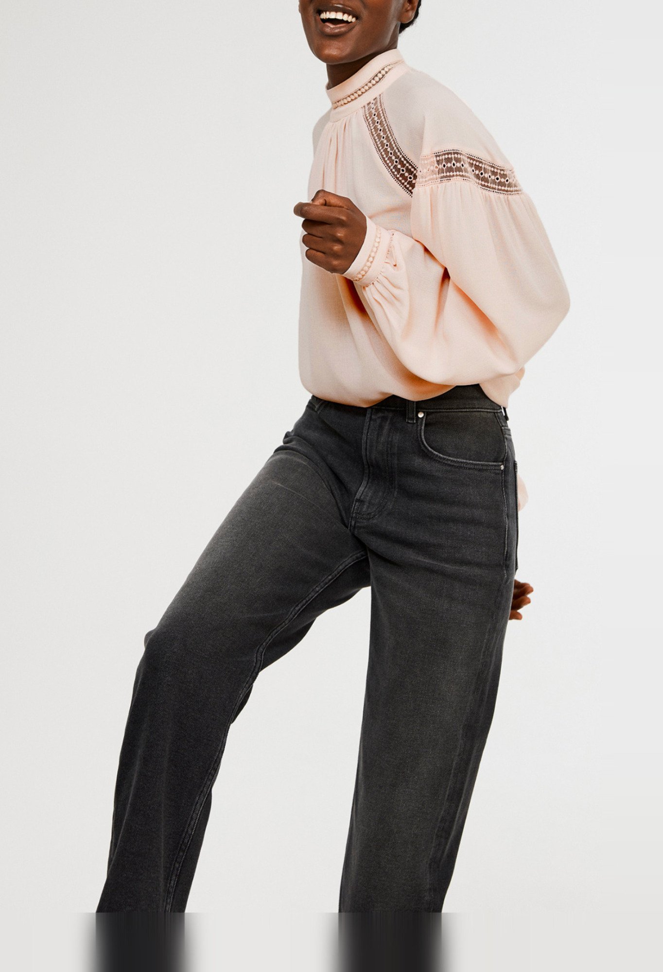 Blouse &agrave; dentelle
