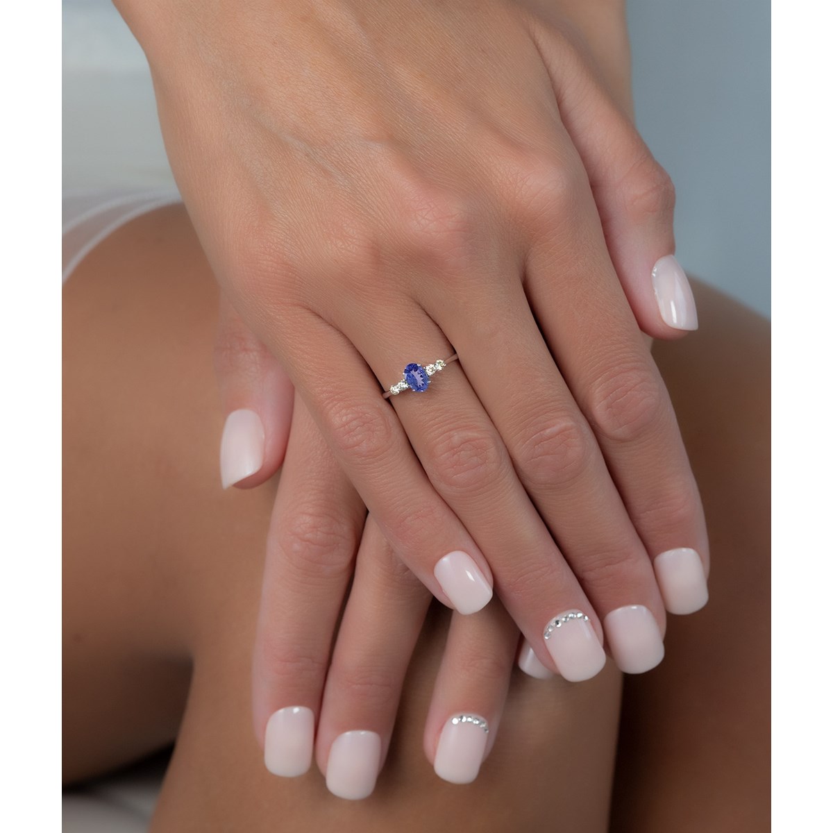Bague ADEN Or 585 Blanc Tanzanite et diamants 1.6grs