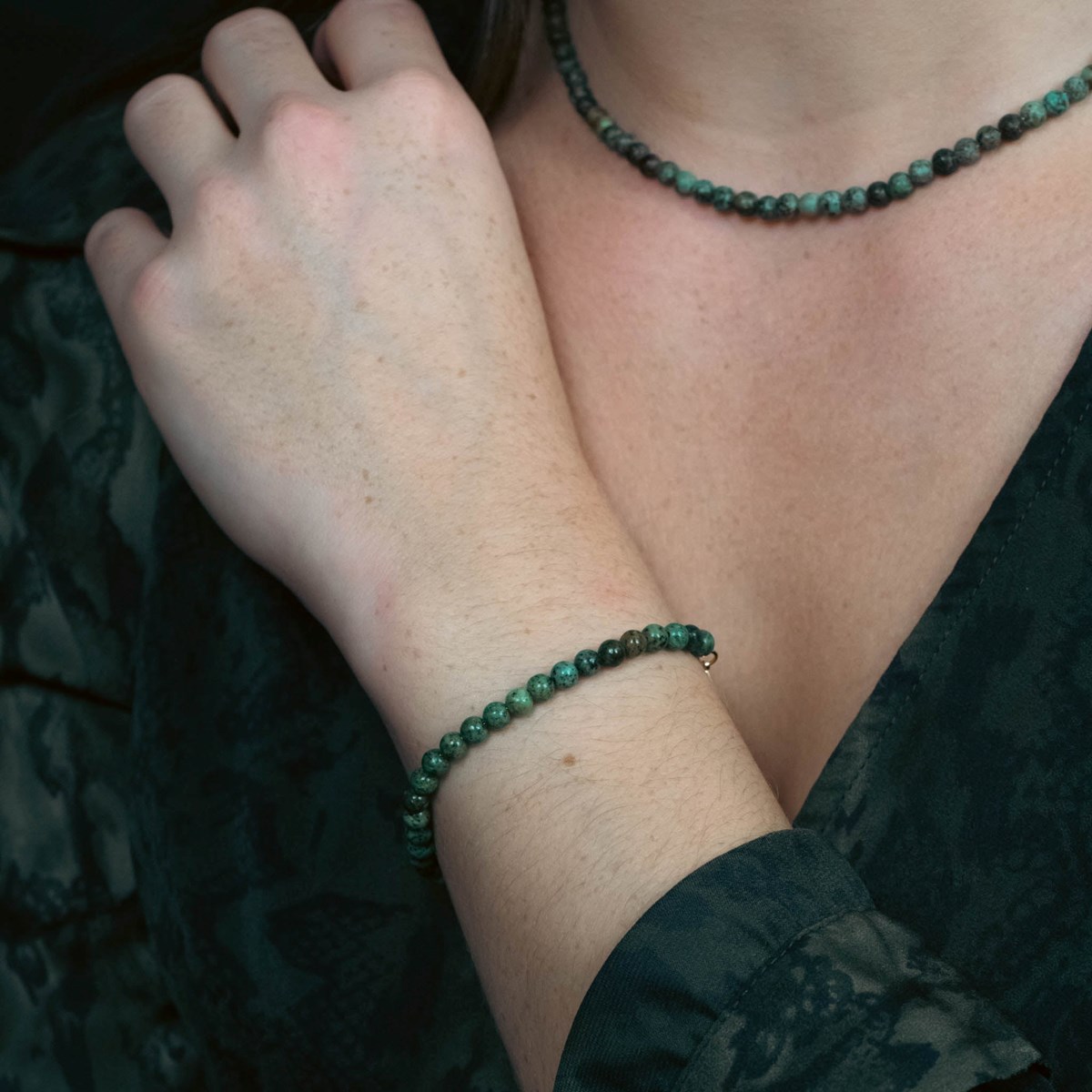 Collier, bracelet et boucles d'oreilles Serena en pierres Turquoise Africain