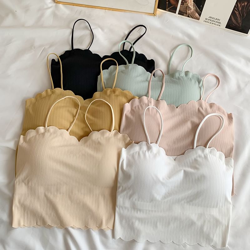 Duwnie - Gevoerde cropped camisole met effen schelpvormige rand