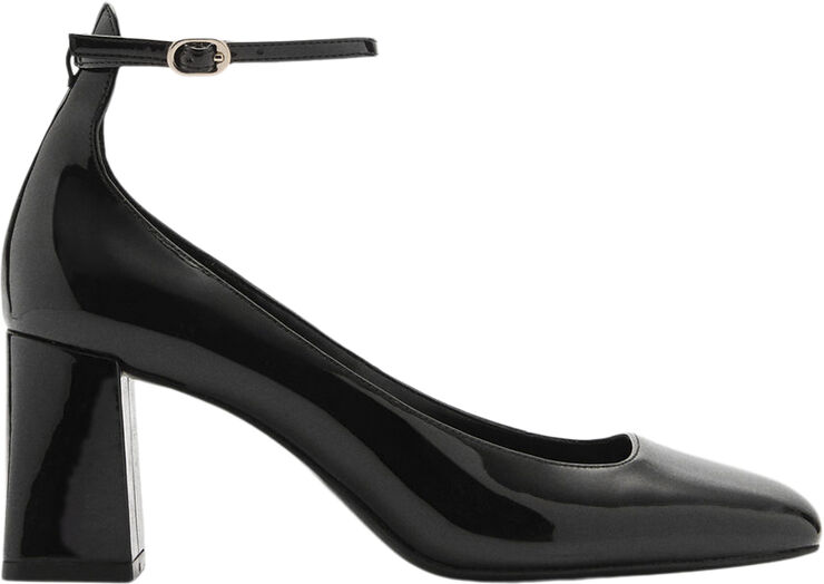 MANGO SHOES. -- FINI Black
