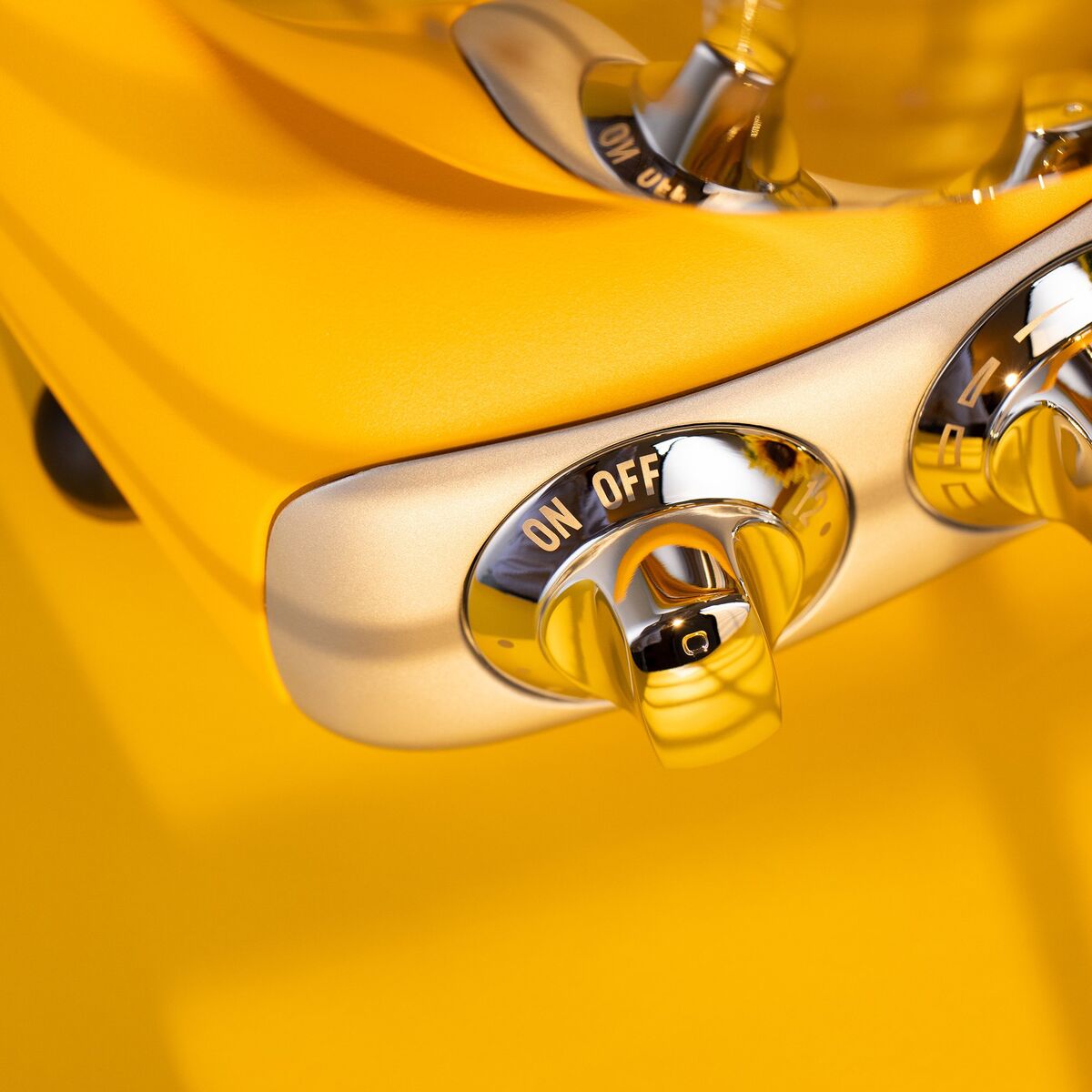 Assistent AKM 6230 Kjøkkenmaskin Sunbeam Yellow