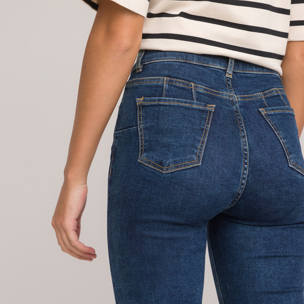 COLEÇÕES LA REDOUTE<br>Jeans bootcut push-up
