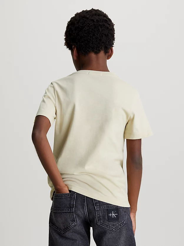 Camiseta com monograma
