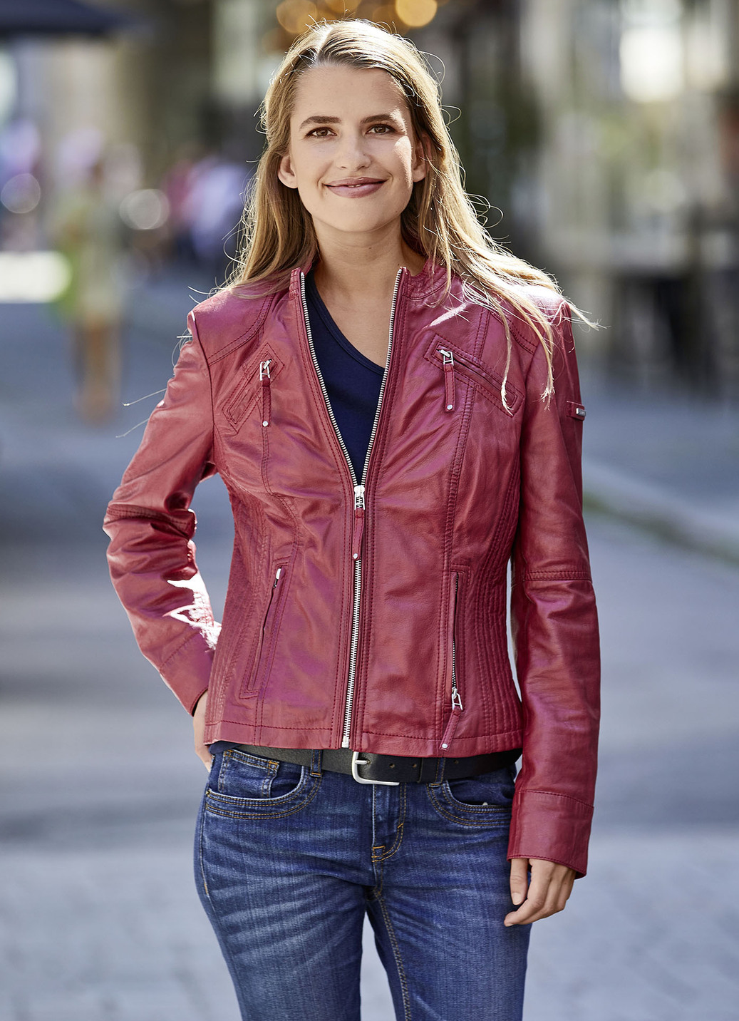 Lederkurzjacke von „Cabrini“