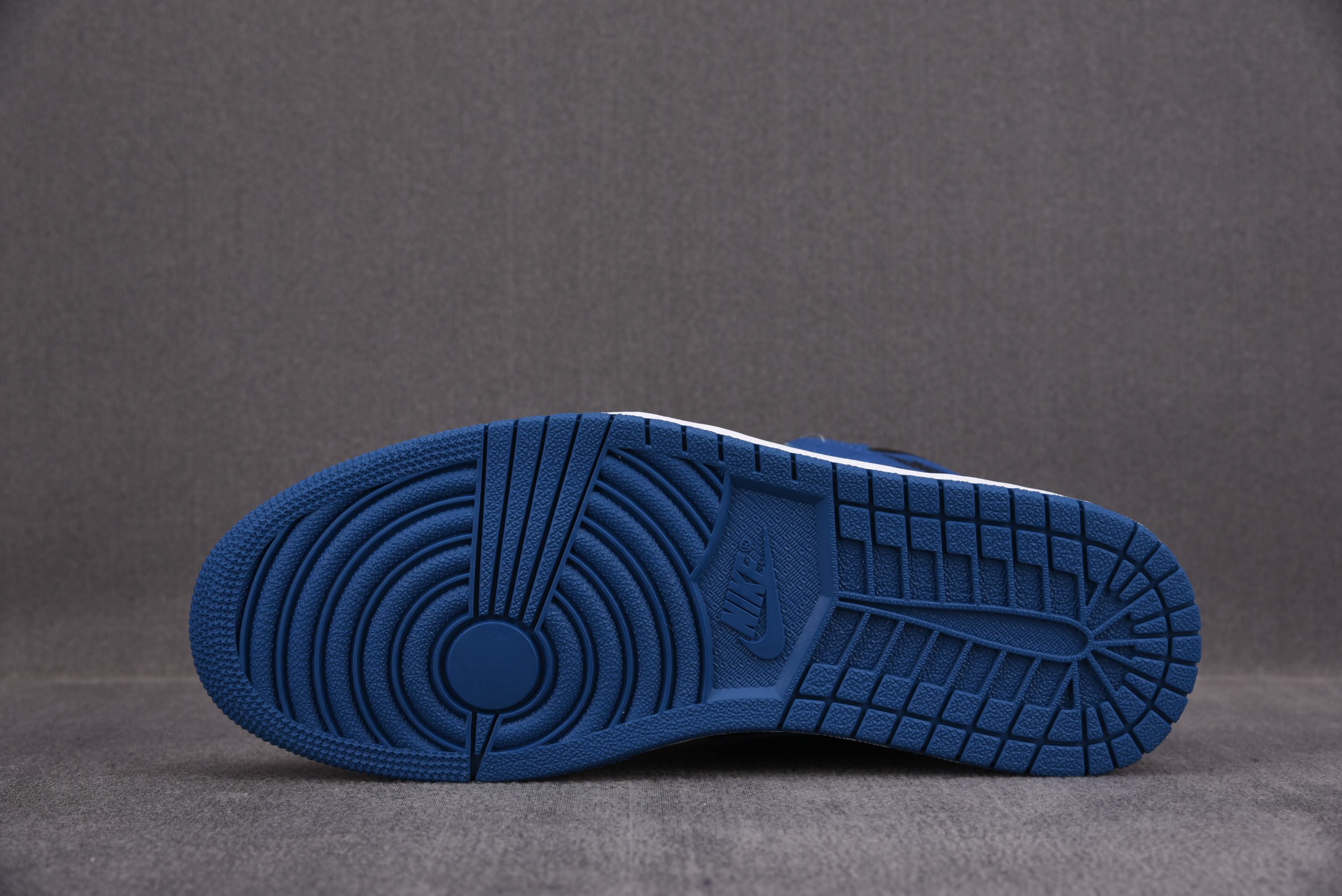 Jordan 1 Retro High OG Dark Marina Blue