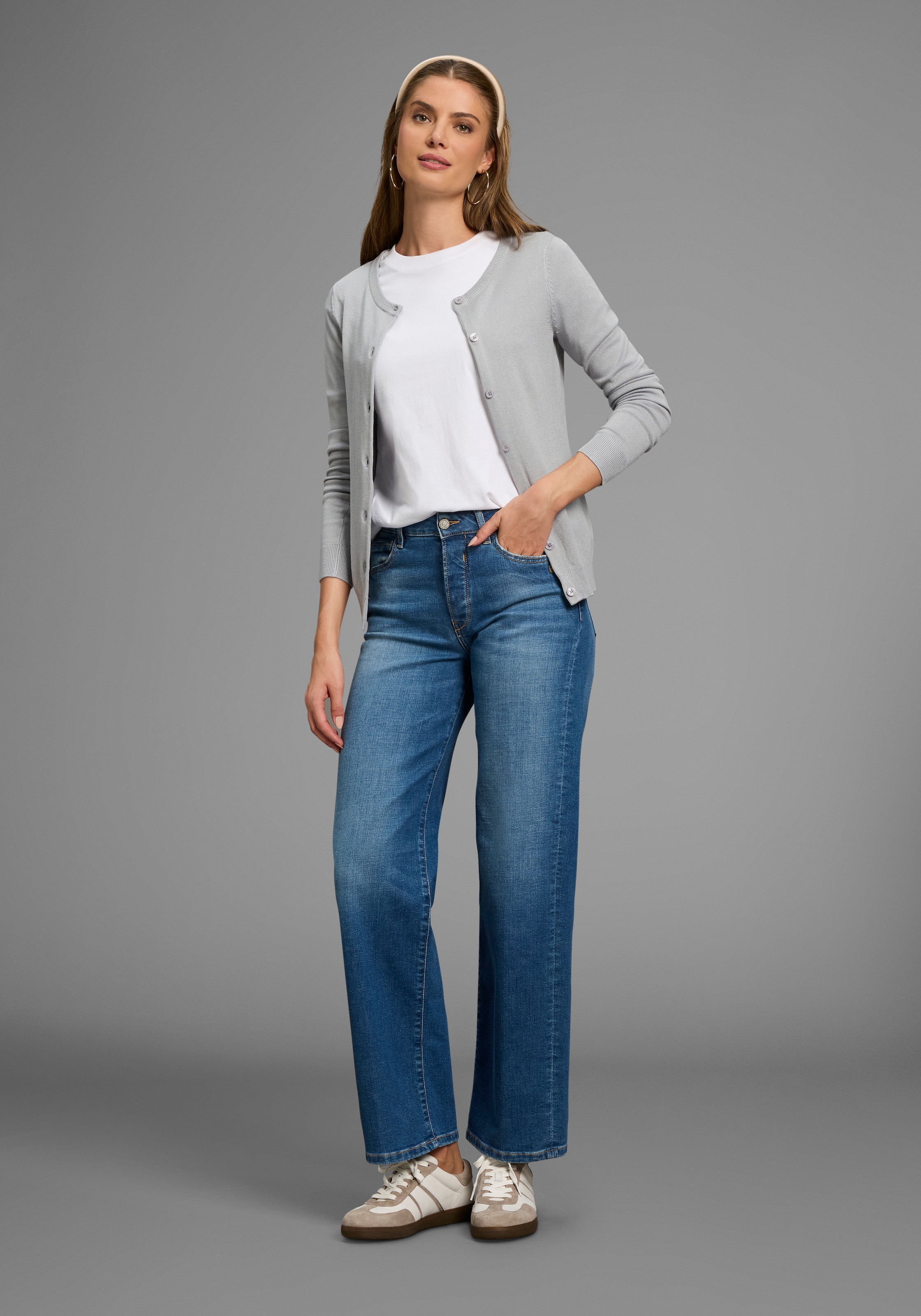 Laura Scott Strickjacke , Feinstrick in Basic Fit mit Rundhals und Knopfleiste