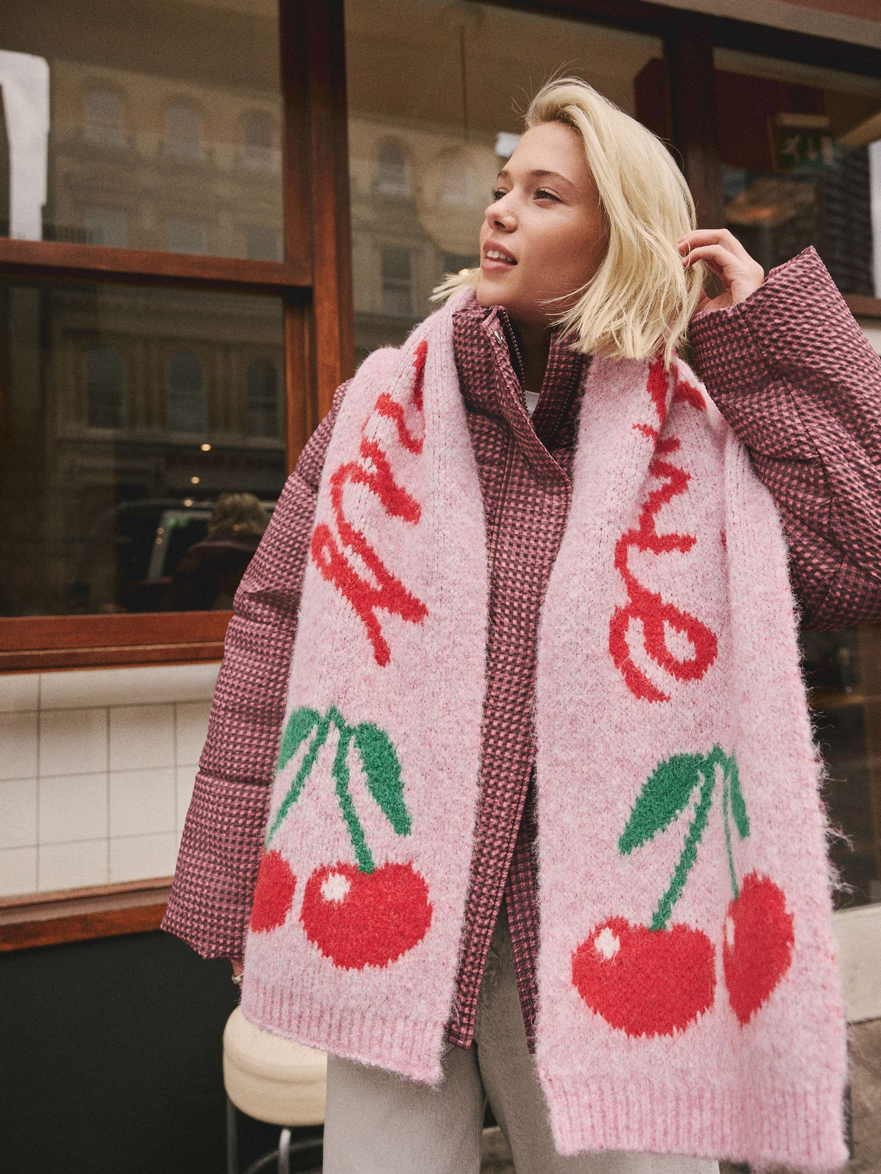 Roze - Cherry Slogan Knitted Heavyweight Scarf
