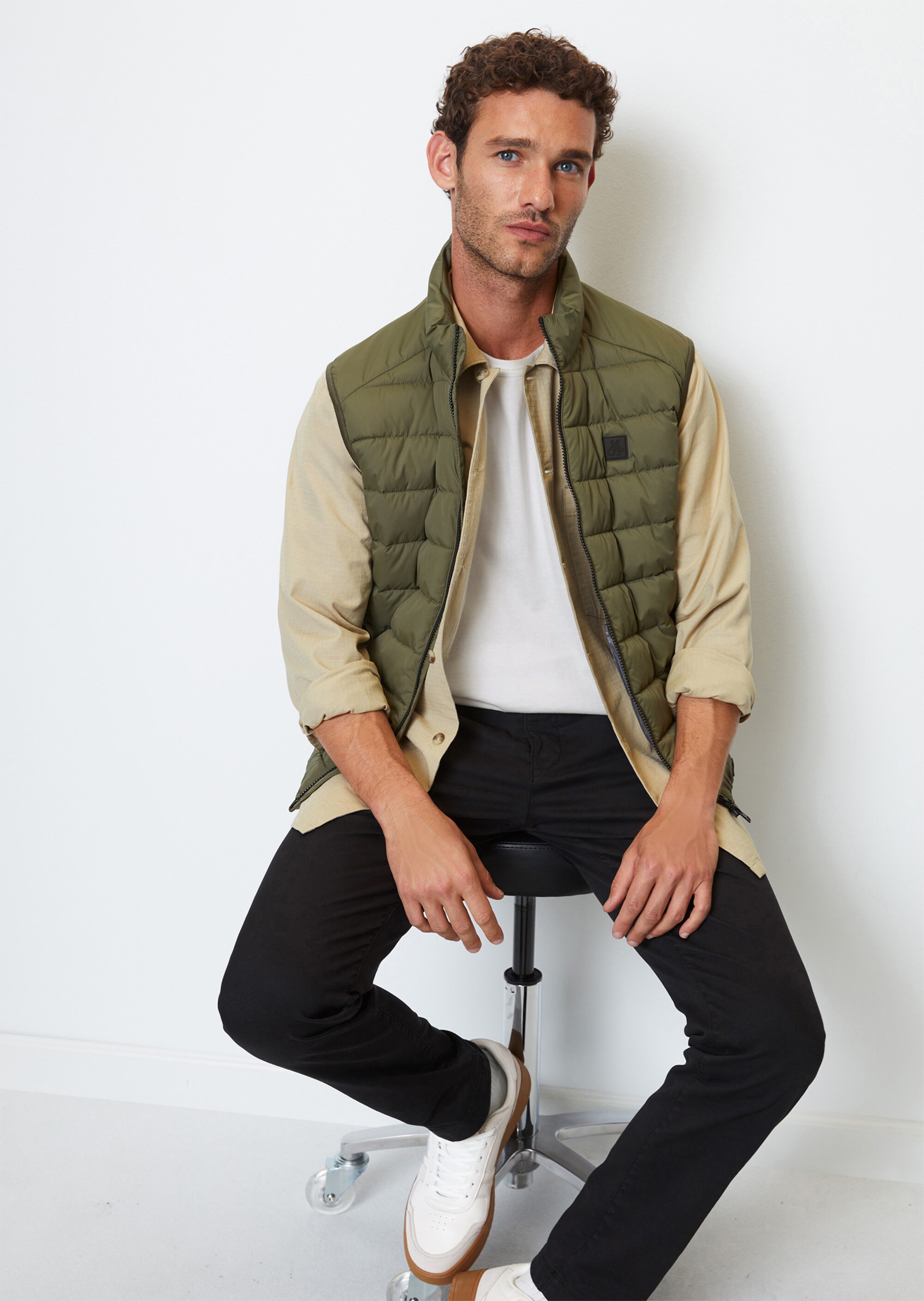 Steppweste regular aus recyceltem Polyester