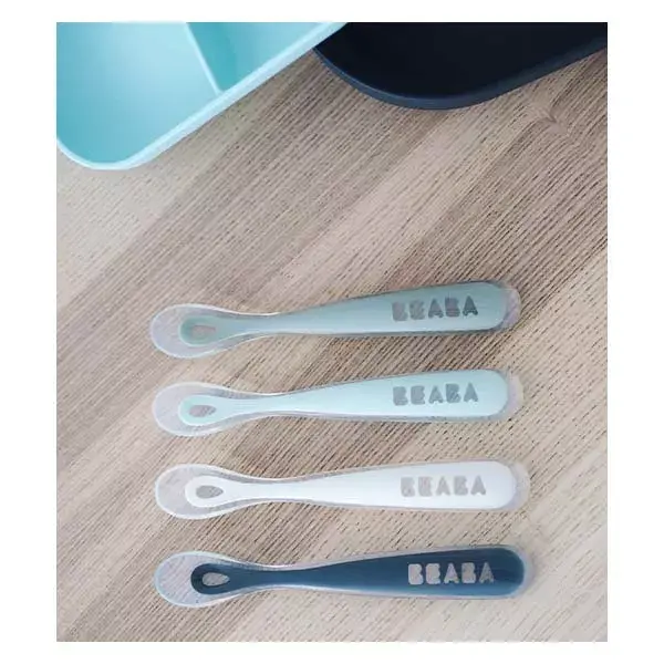 Conjunto de 4 colheres de silicone Béaba para refeições, ideal para crianças da primeira infância (arco-íris).