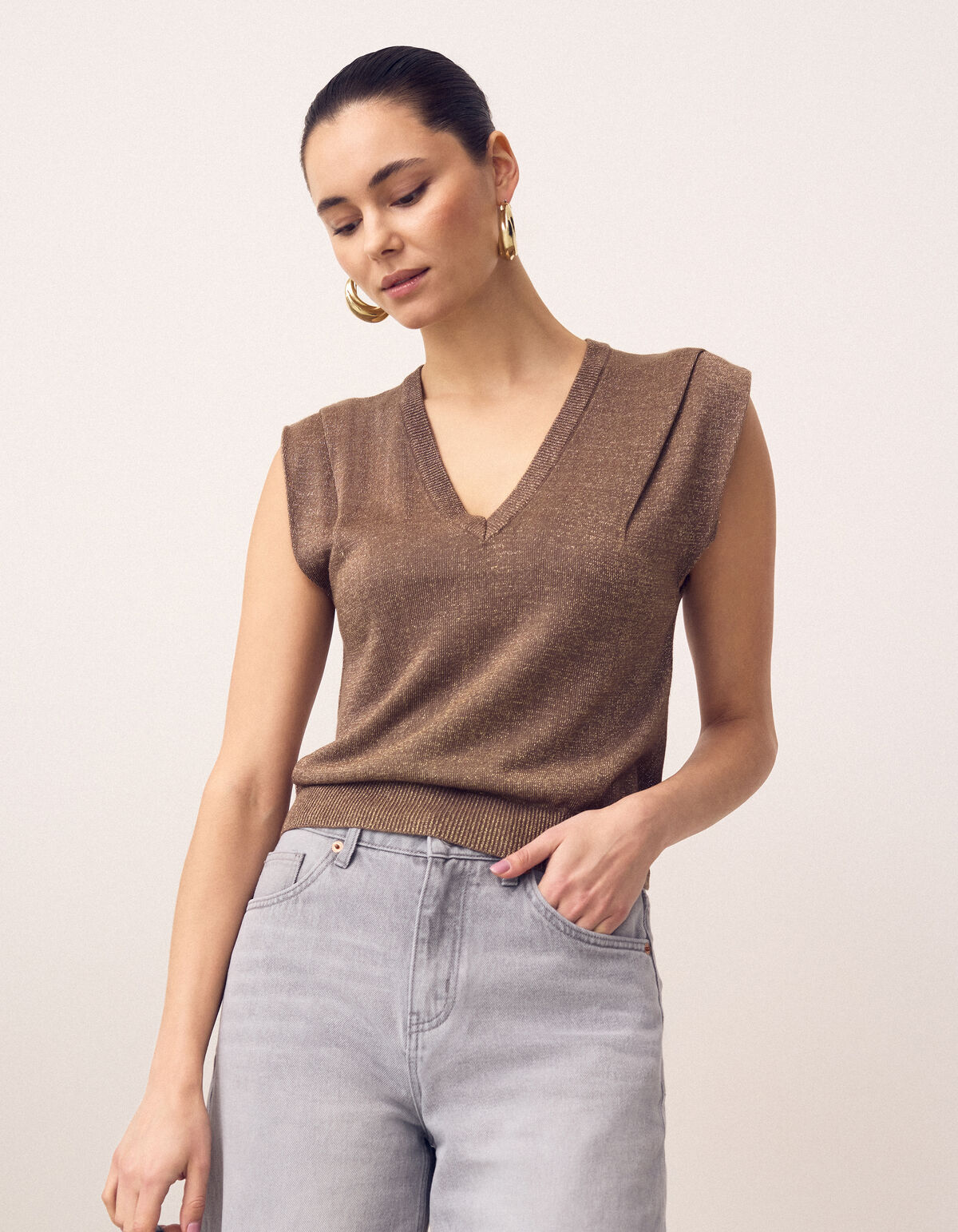 Glitter V-Neck Top Bruin