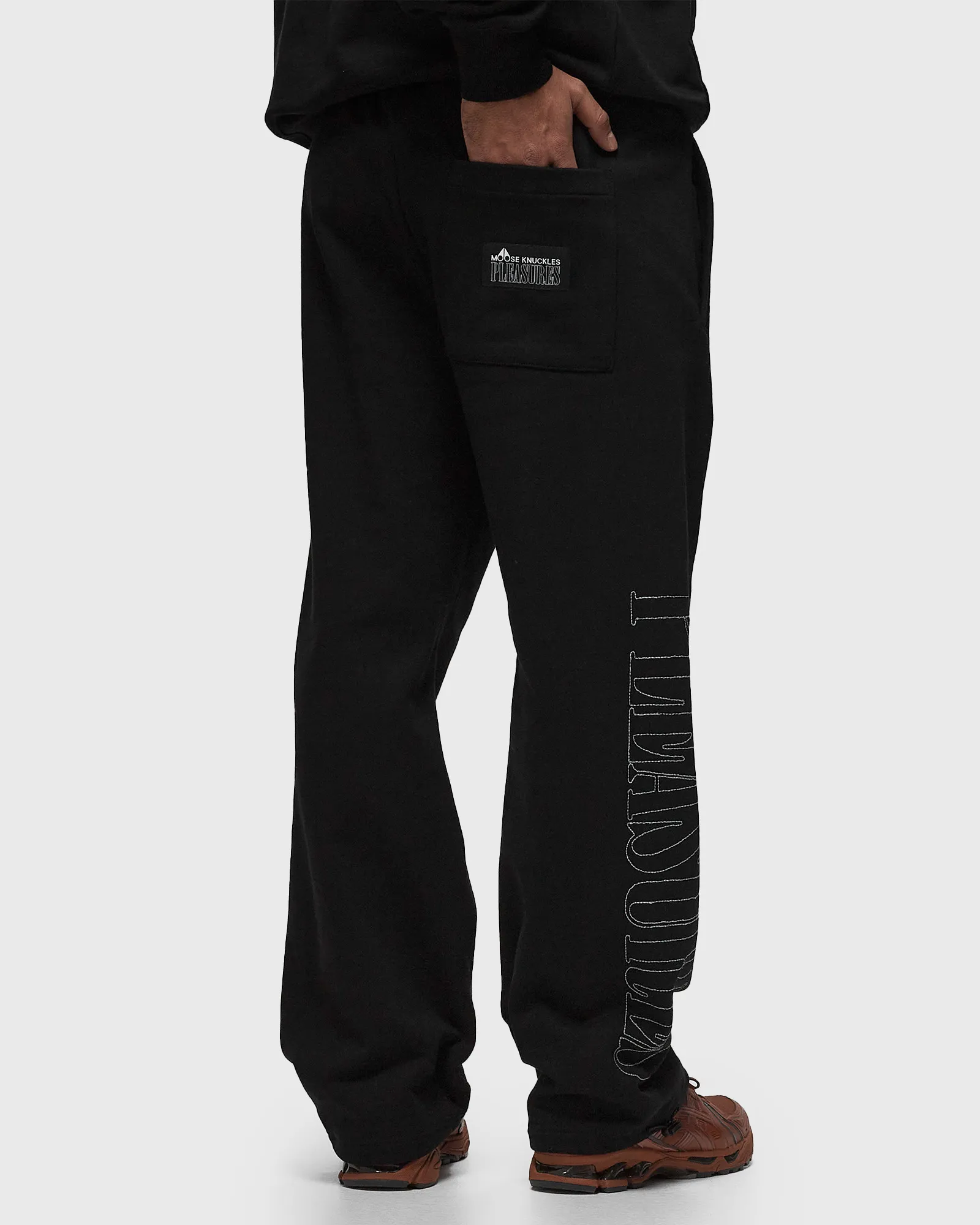 Moose Knuckles X PLEASURES LOGO SWEATPANTS