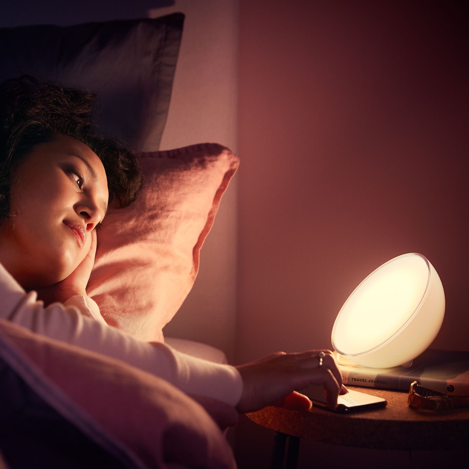 Philips hue GO Tischleuchte - Weiss / B: 15.0 cm x T: 7.9 cm x H: 15.0 cm