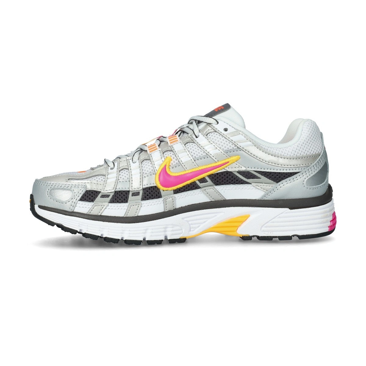 Sneakers Nike P-6000 Mujer