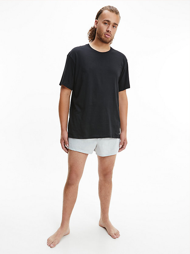 Pacote com 3 camisetas - Clássicas de algodão