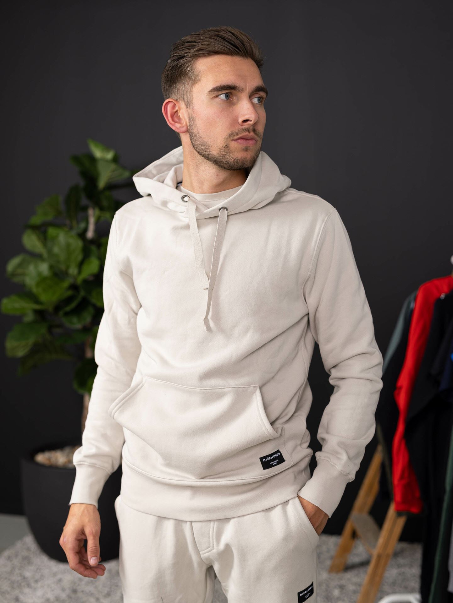 Centre Hood
