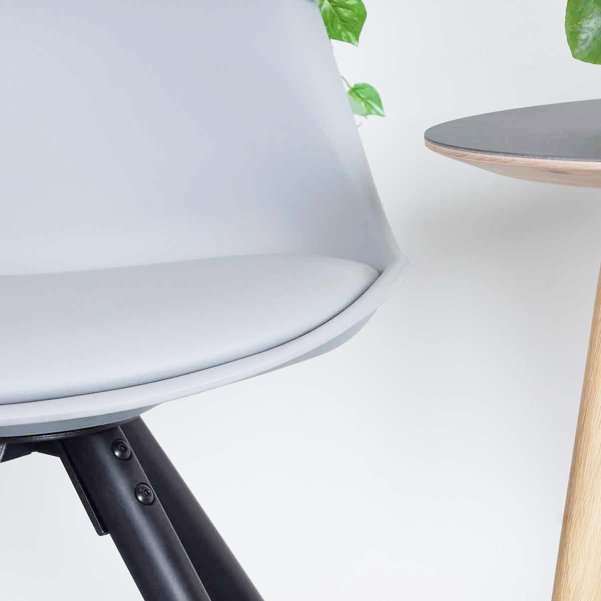 Eetkamerstoel Legno zwart onderstel lichtgrijs