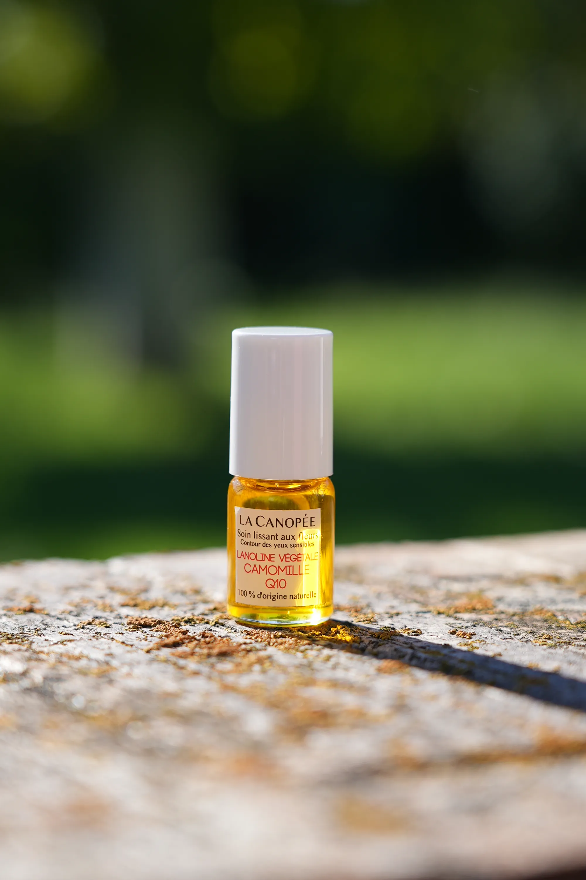 La Canopée Contour des yeux soin lissant aux fleurs-6 ml