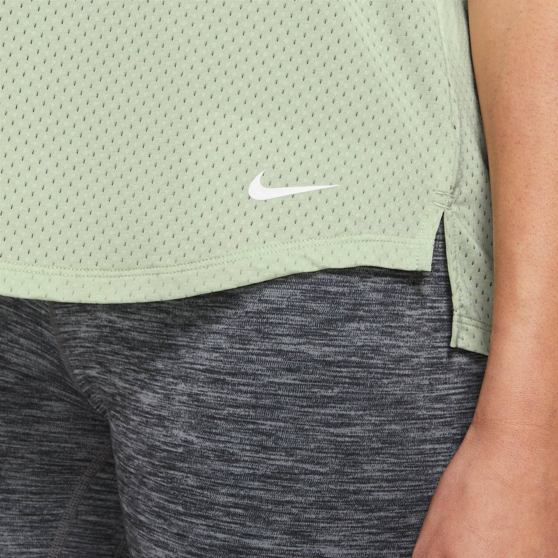 Nike| Damen Fitness-Top DRI-FIT ONE BREATHE
