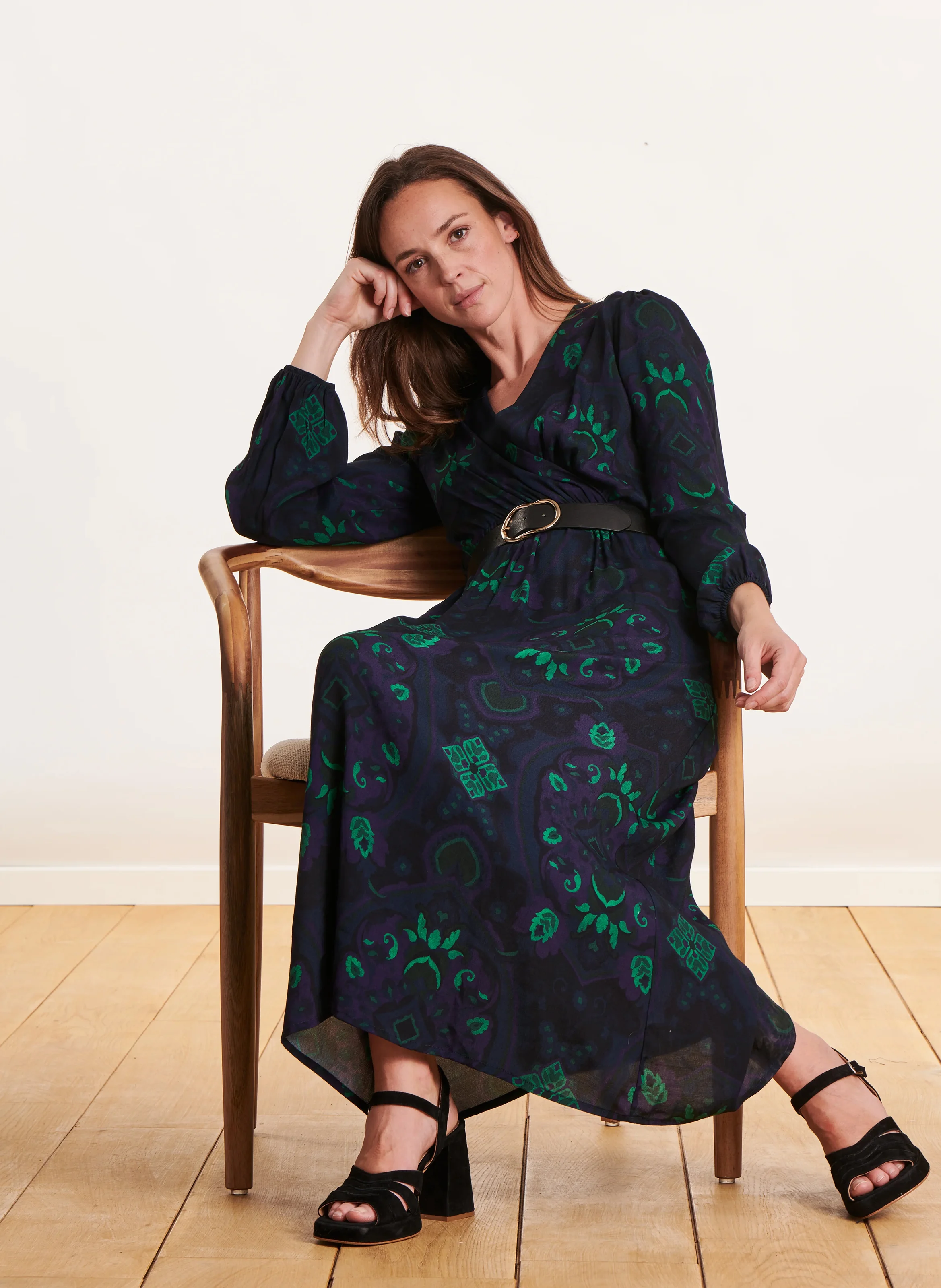 Robe longue col V imprimée | Multicolore