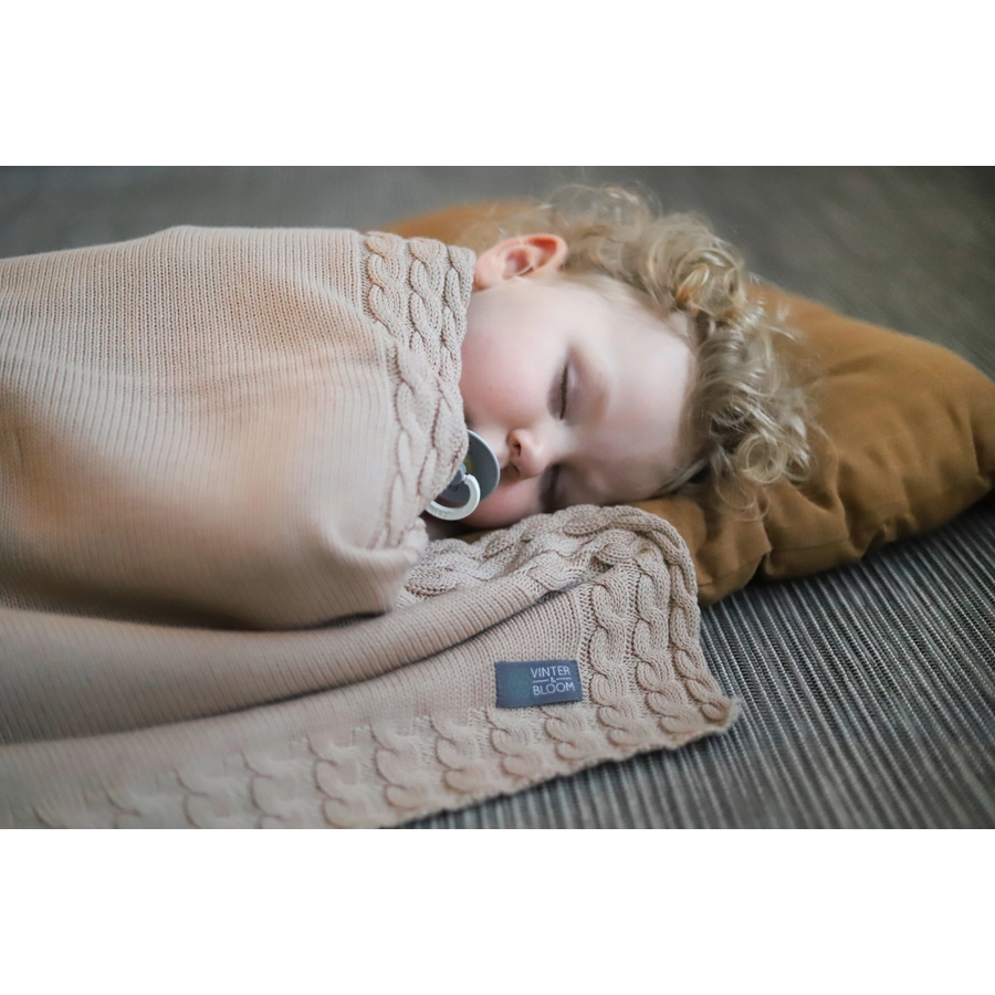 VINTER&BLOOM Decke Joy Almond Beige
