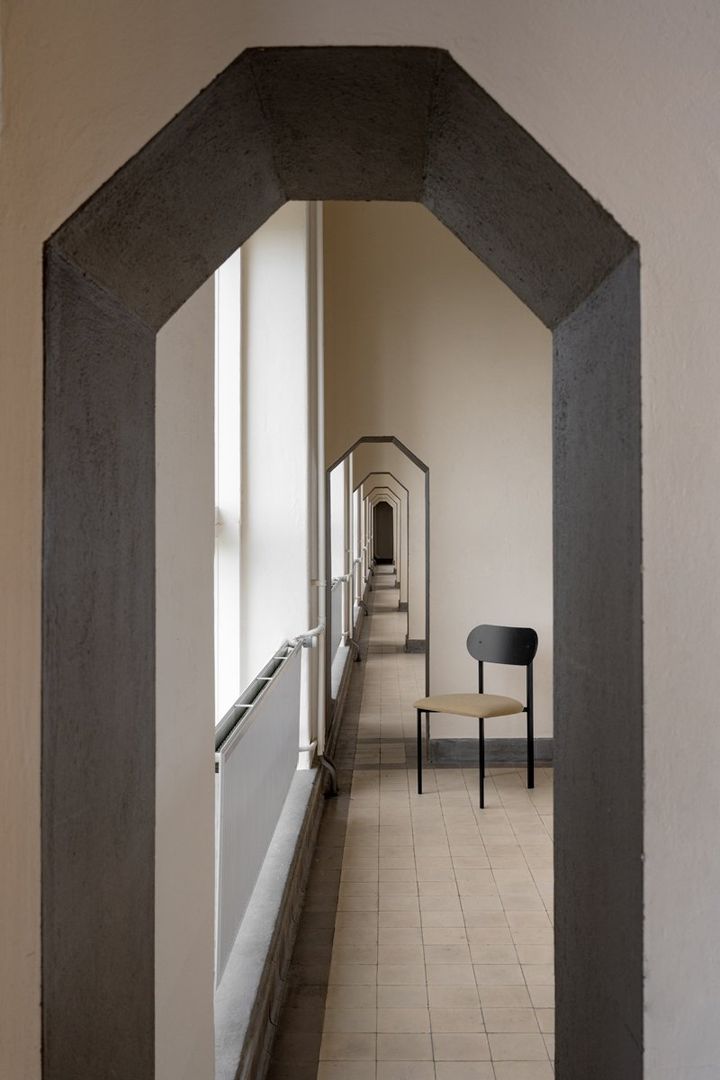 Studio HENK   Oblique Eetkamerstoel