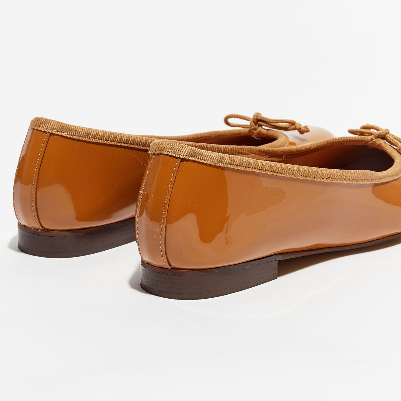 Quartier Latin Ballerines en Cuir verni Nicole moutardes