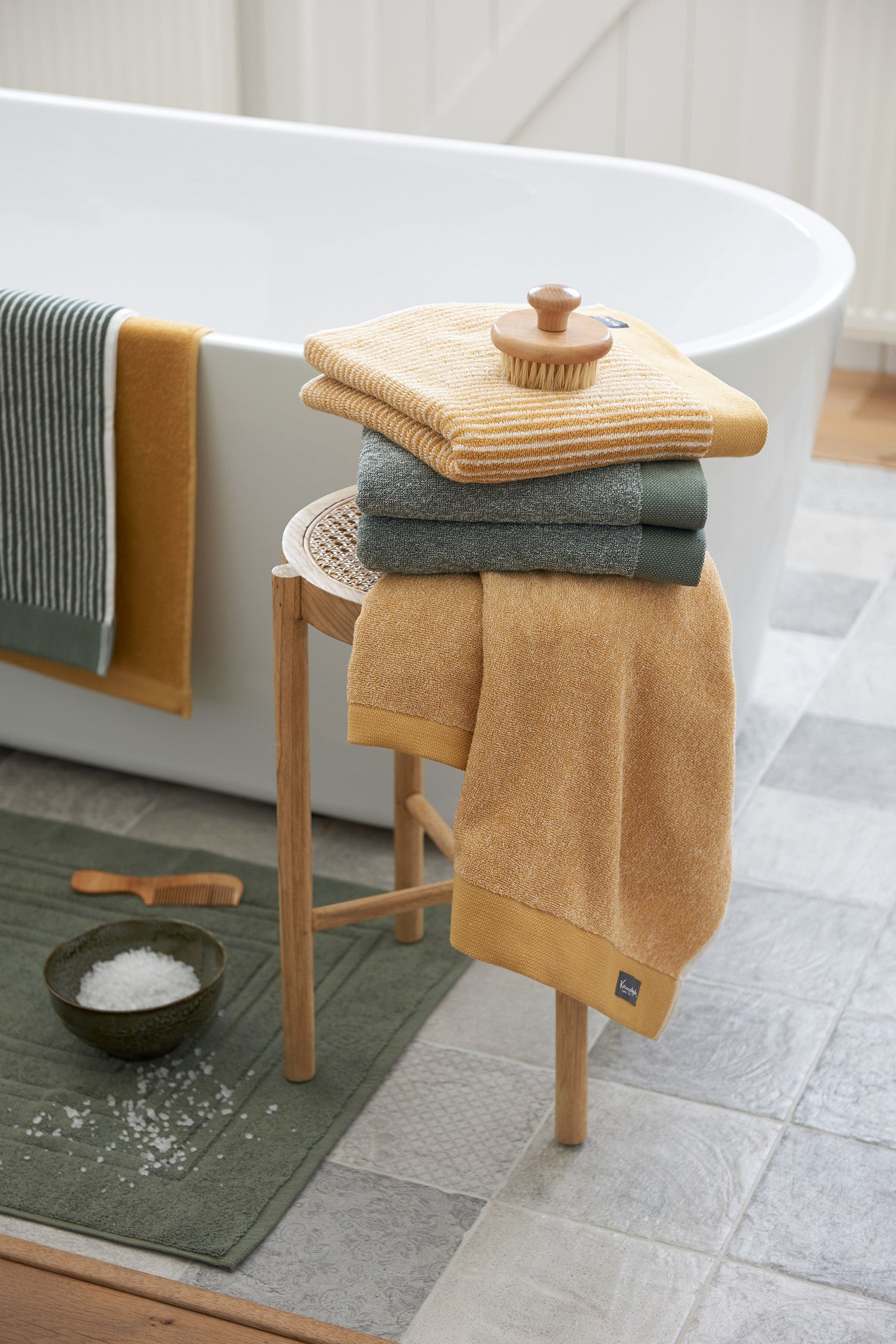 Home Badtextiel Petit Ligne Olive | 70 x 140 cm | Groen | Katoen