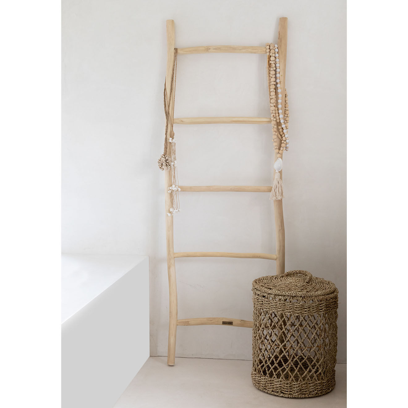 Bazar Bizar Pompon Long Shell blanc - L.75 cm