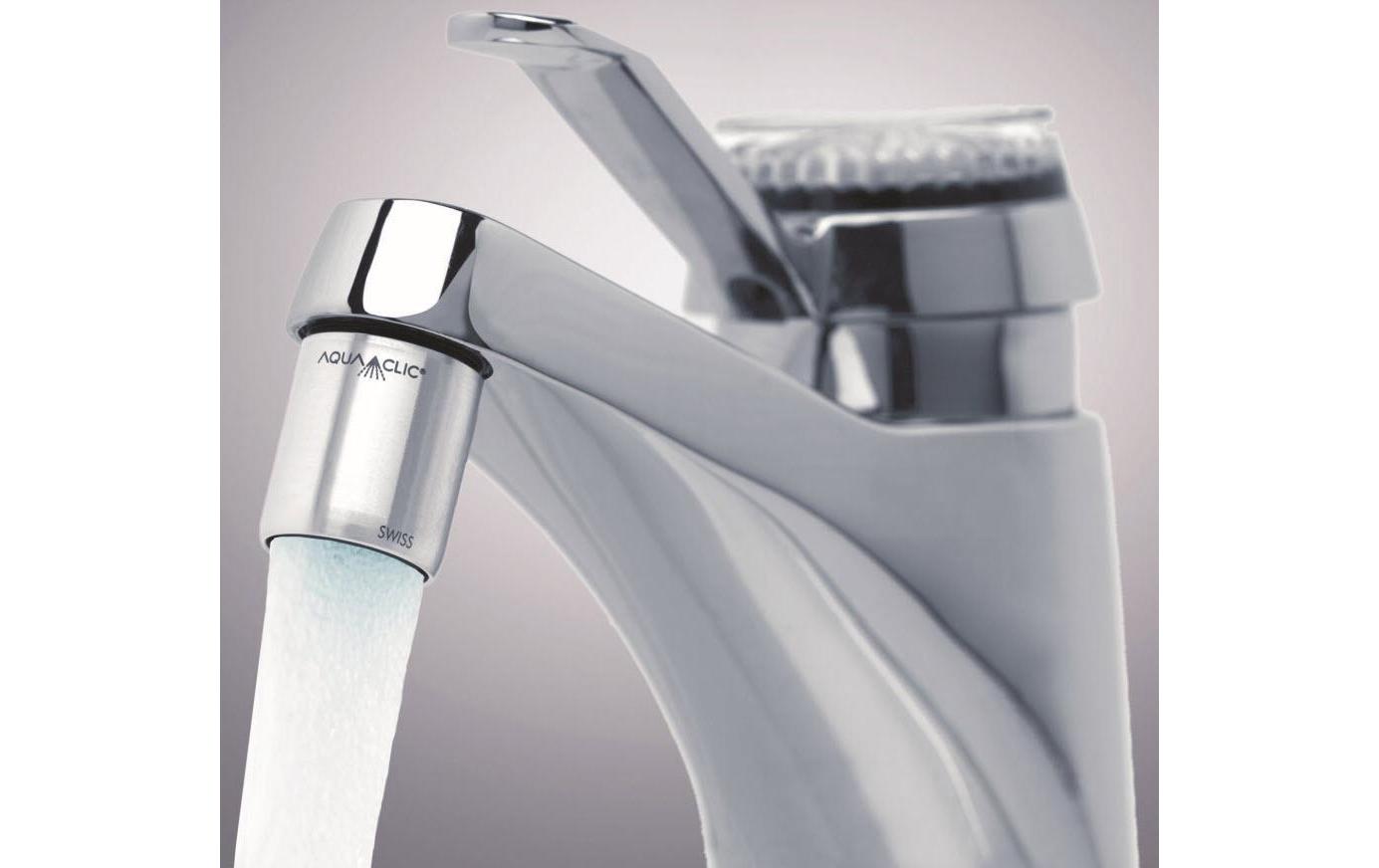 Strahlregler AquaClic Inox Pur50 % Wasser sparen, passend für jede Standartarmatur