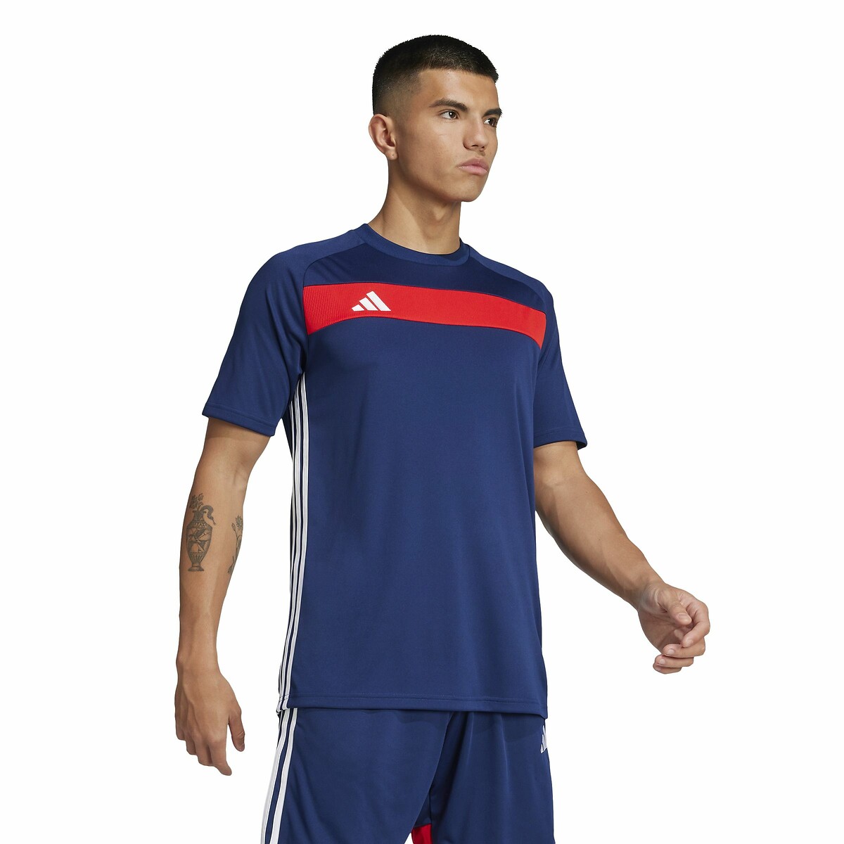 adidas Performance<br>Camiseta essencial de manga curta TIRO25