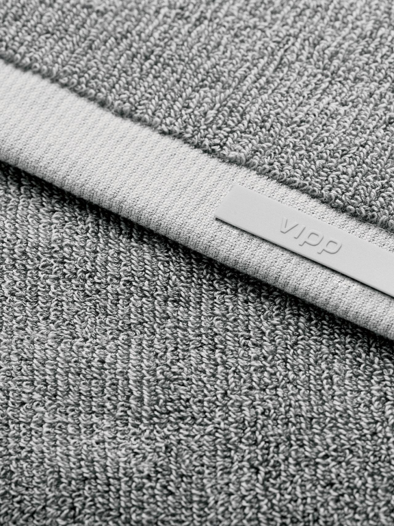 VIPP Vipp104 handdoek 75x135 grijs