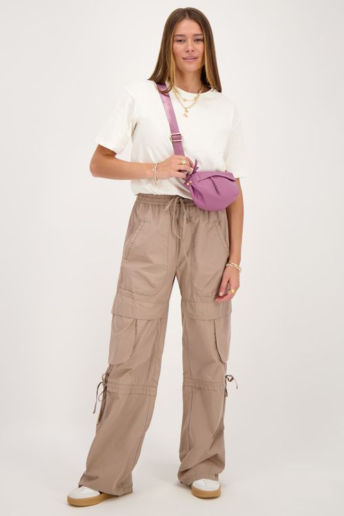 Off-white T-shirt met roze strik